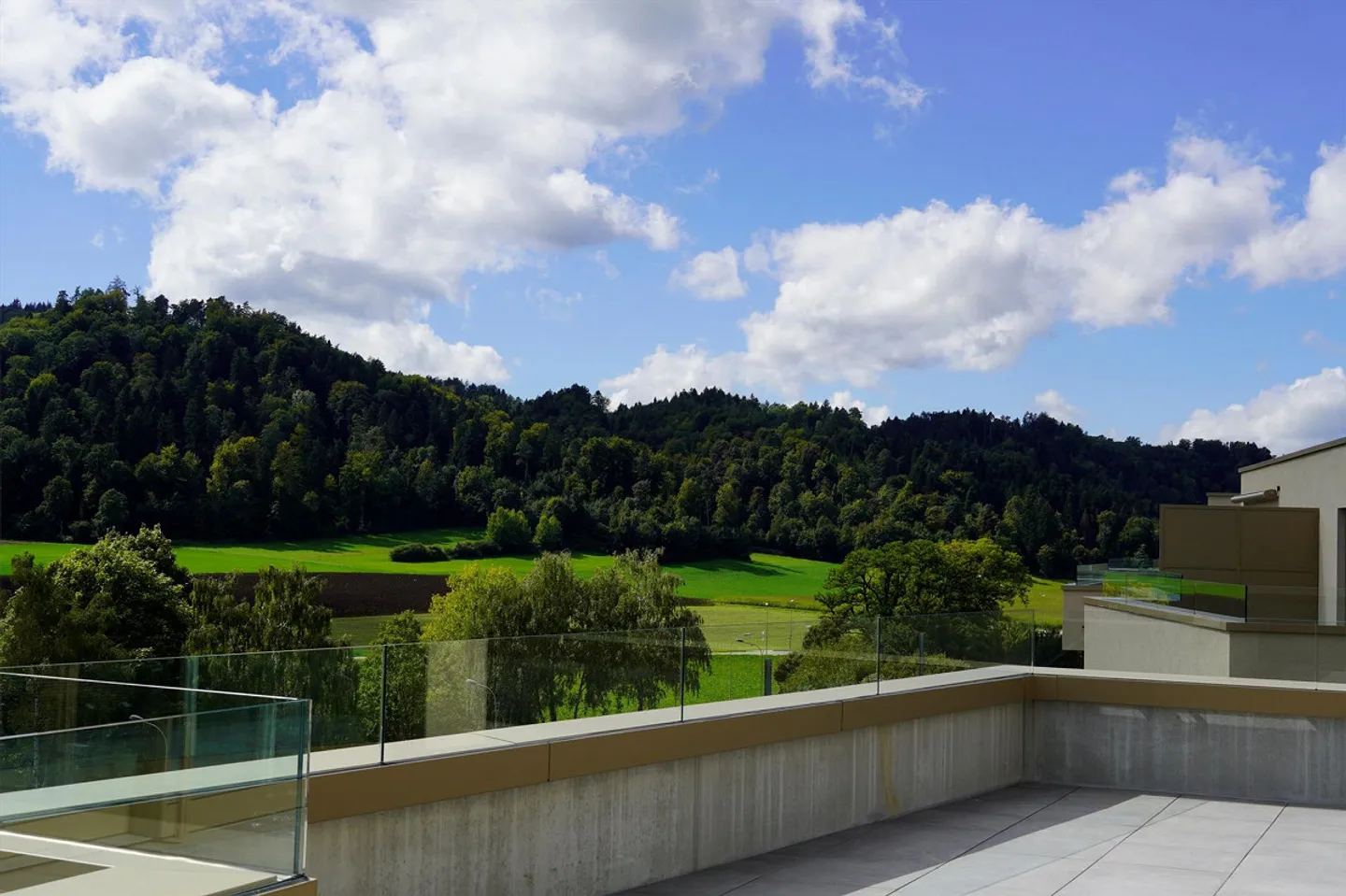 ATTIKA-LOCATION INITIALE! 7/24 Visite-u.kueng@l-b.ch-Contactez-nous maintenant! - Photo 3 sur 13