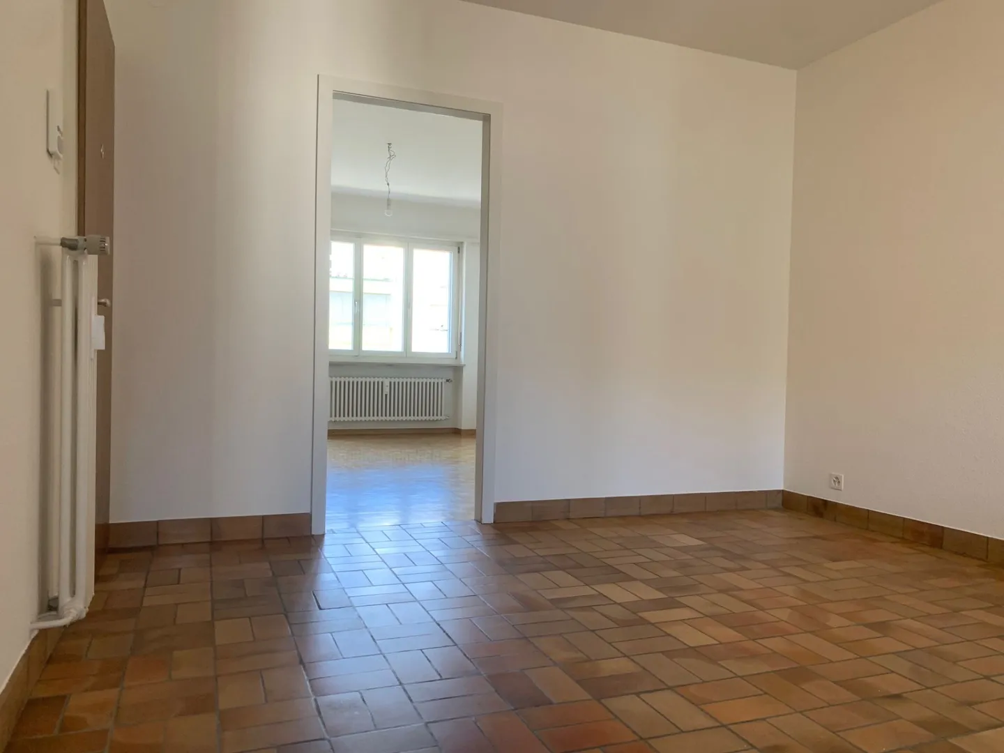 Frisch sanierte 1.5- Zimmerwohnung mit Balkon! - Foto 3 von 5