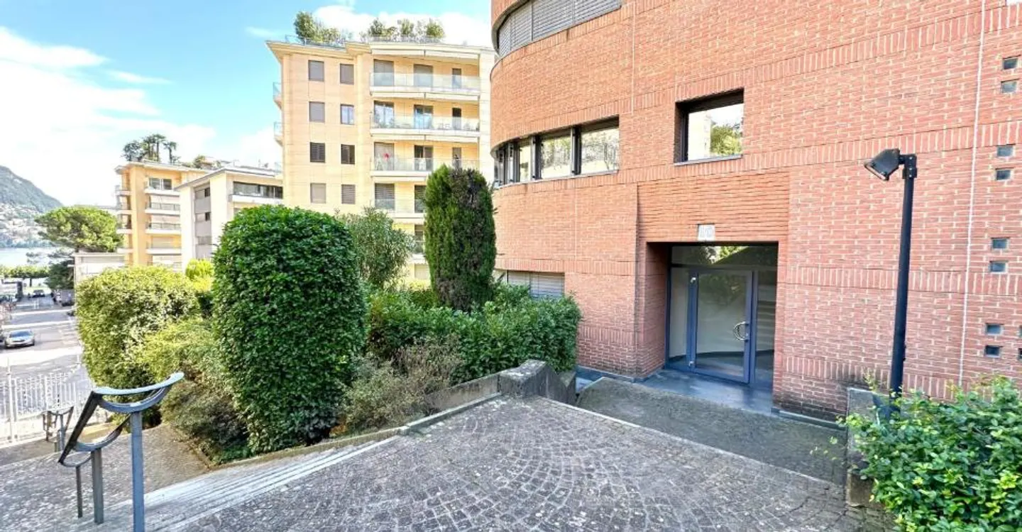 Élégante Résidence Familiale 4.5 pièces avec Confort Moderne - Foto 9 di 11