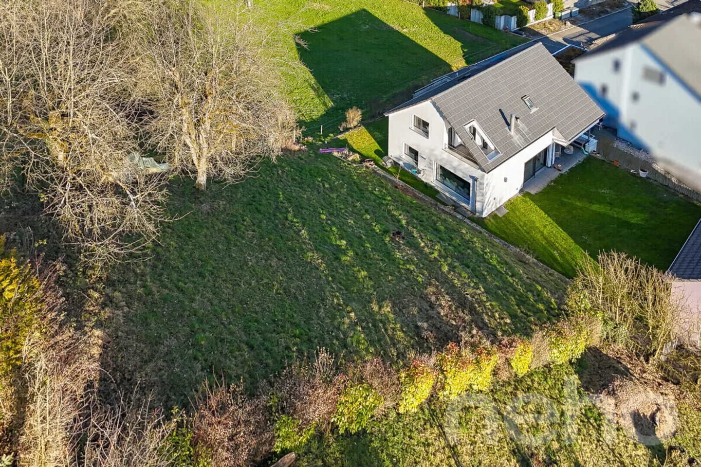 Nearly new single-family home with sauna, garden, and high-quality finish - Photo 3 of 12