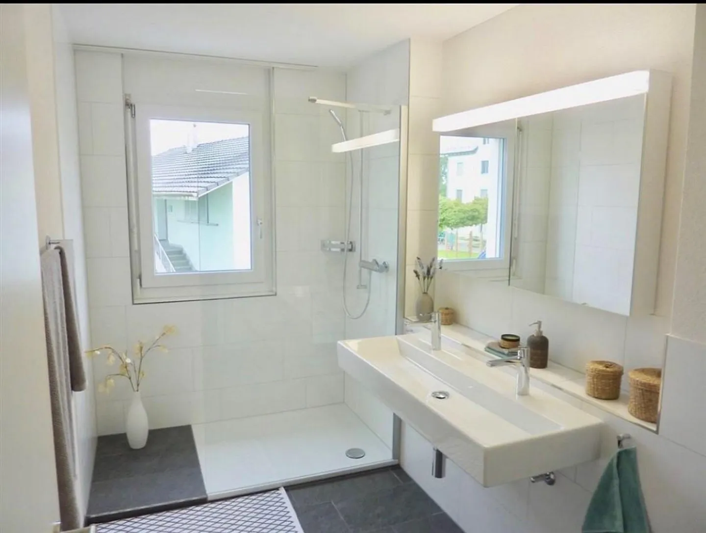 Appartement lumineux et moderne - Photo 2 sur 8