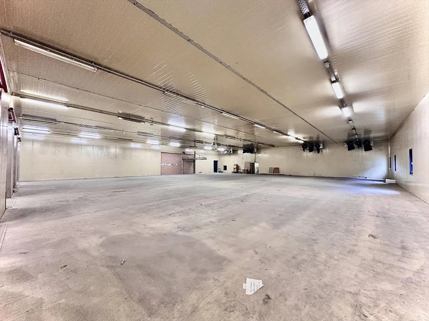 Salle de logistique de 1000 m2 à louer à Crissier - Photo 3 sur 6