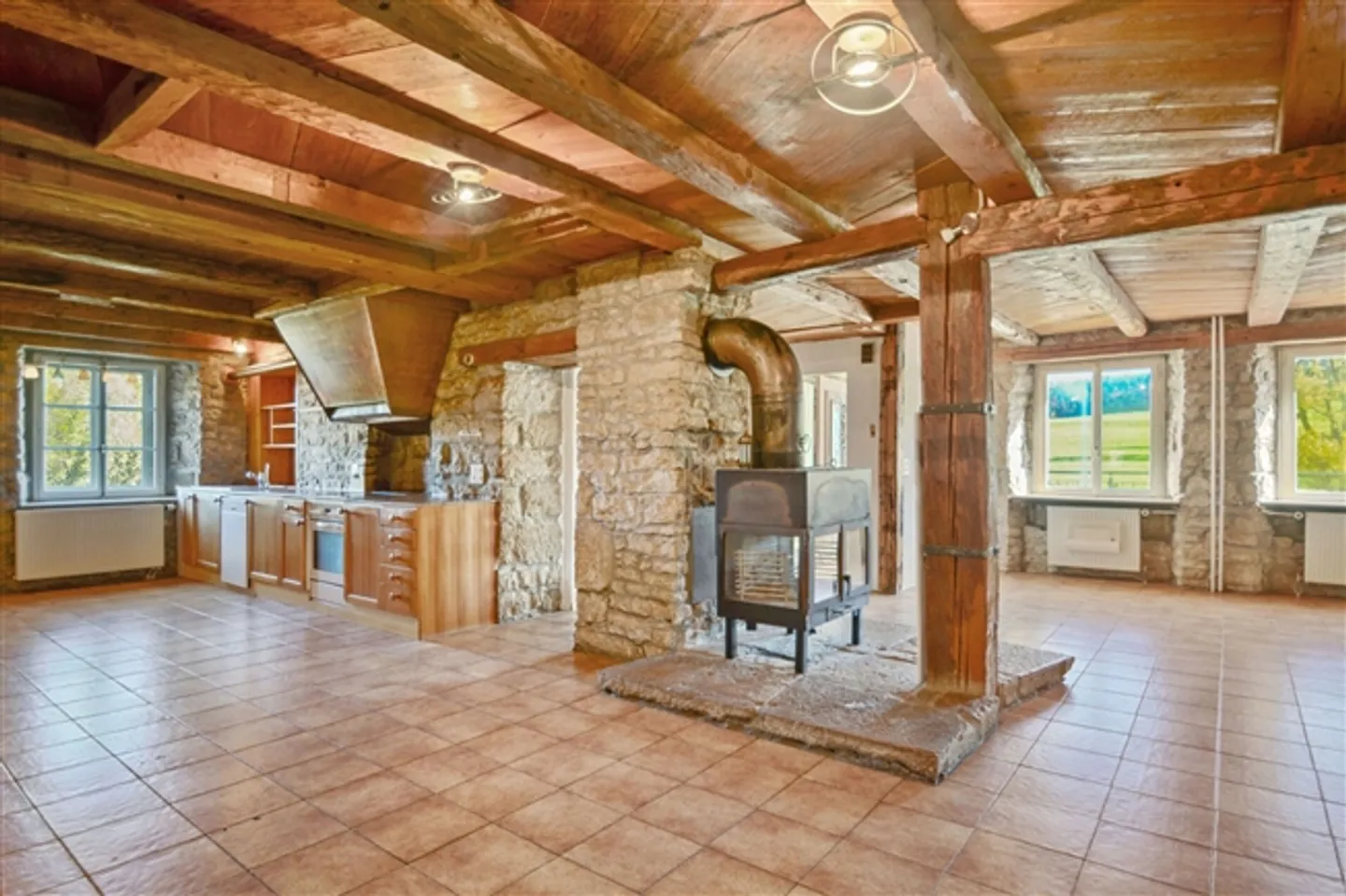 Le Noirmont, charmante ferme avec terrain à bâtir - Photo 3 sur 13