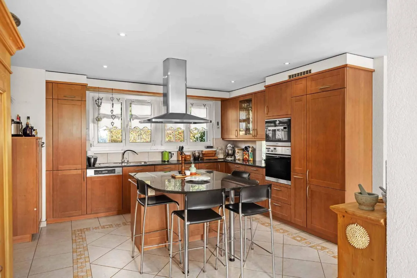 EXKLUSIVITÄT - Magnifikan Einfamilienhaus im Waadtländer Stil - Foto 4 von 13