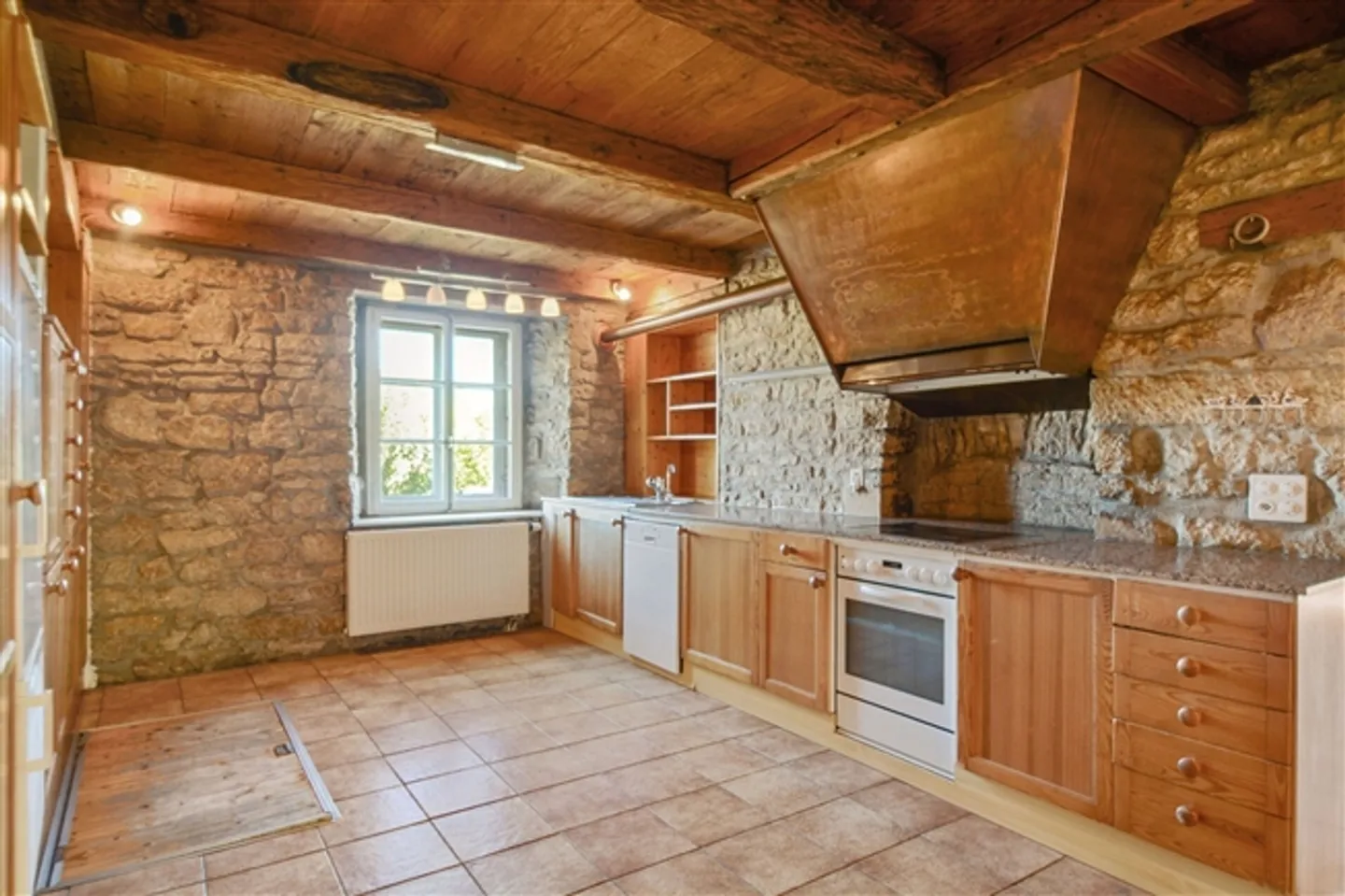 Le Noirmont, charmante ferme avec terrain à bâtir - Photo 5 sur 13