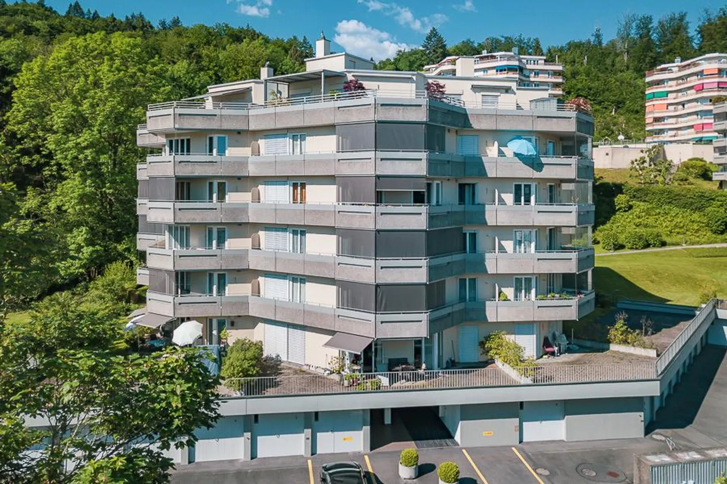 Bright 5.5 room apartment in a family-friendly residential area - Photo 1 of 6