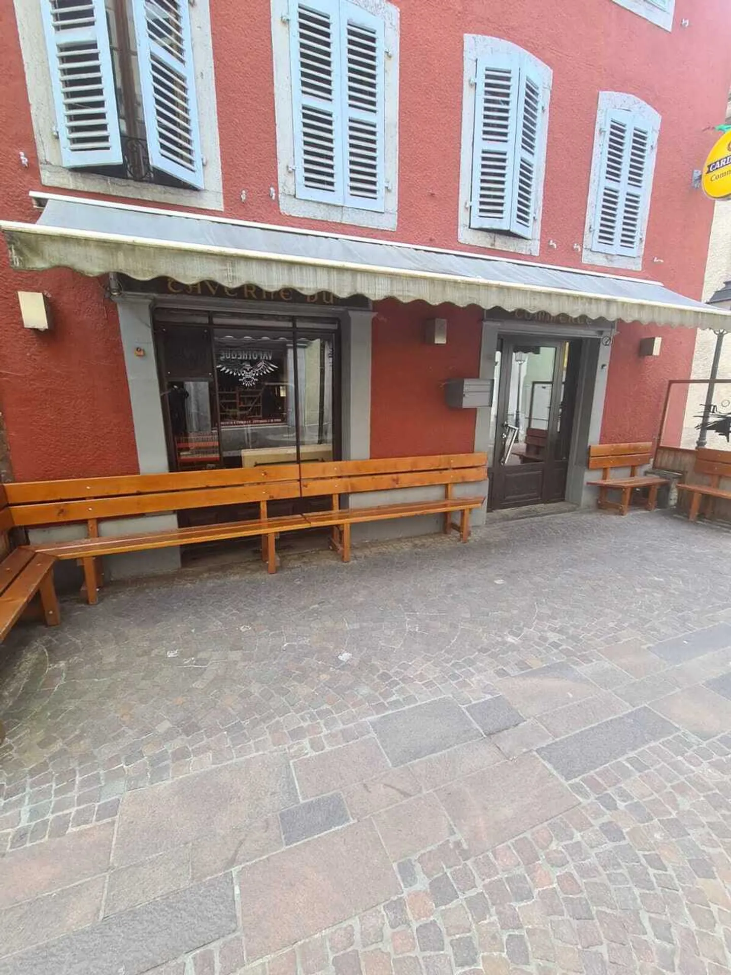 Café Bar on the ground floor with terrace - Photo 2 of 3
