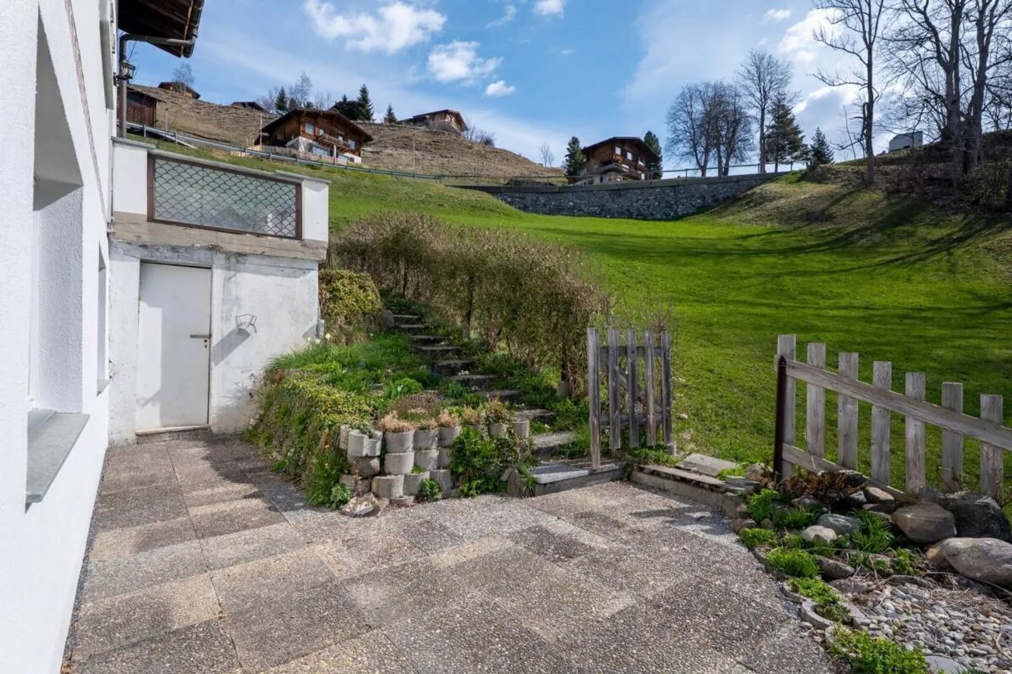 Vivre avec une vue. Appartement de 4,5 pièces fraîchement rénové près d'Arosa - Photo 13 sur 17