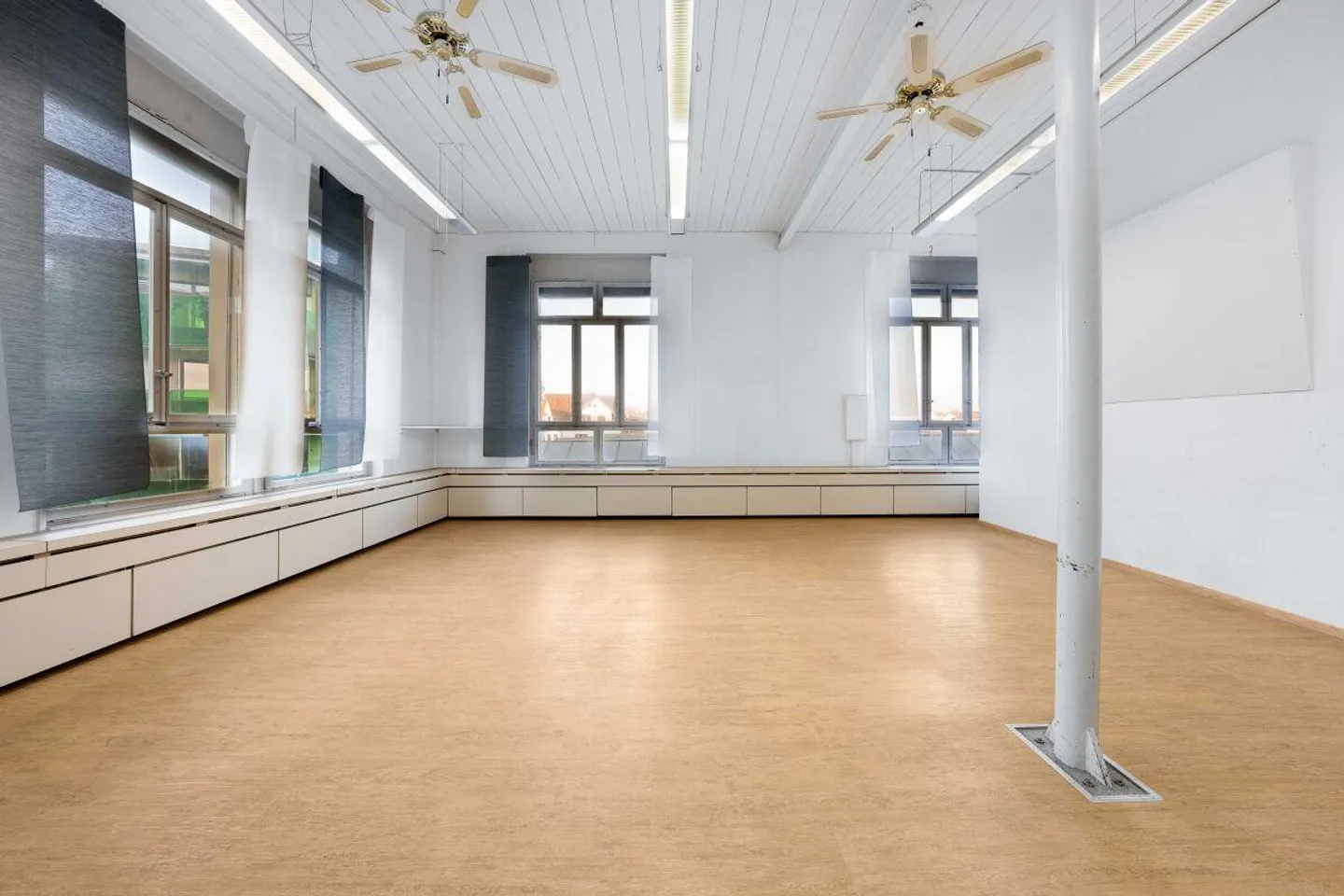 offices - Photo 6 of 7