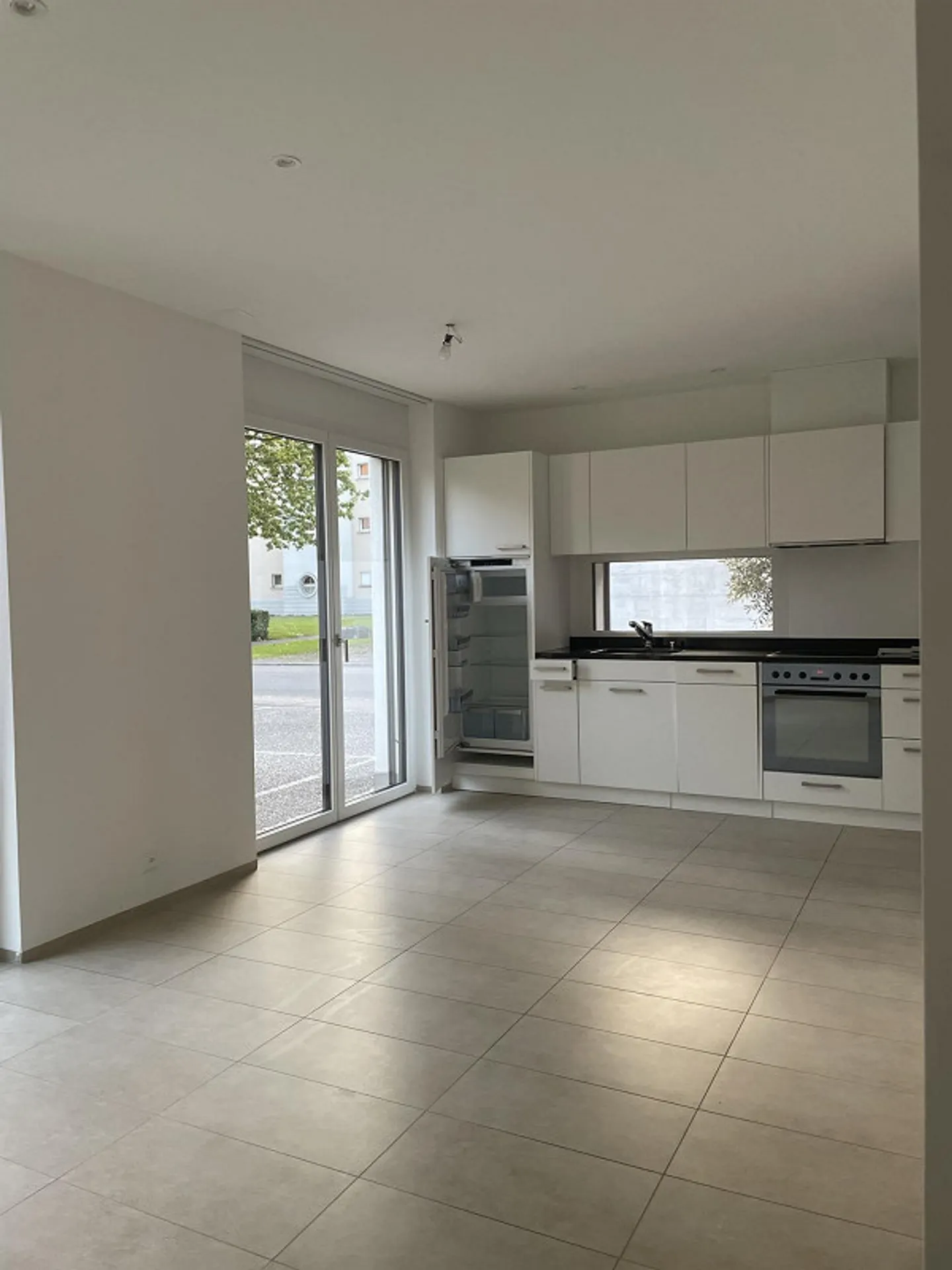 Helle 2-Zimmer-Wohnung mit Sitzplatz - Foto 1 von 5
