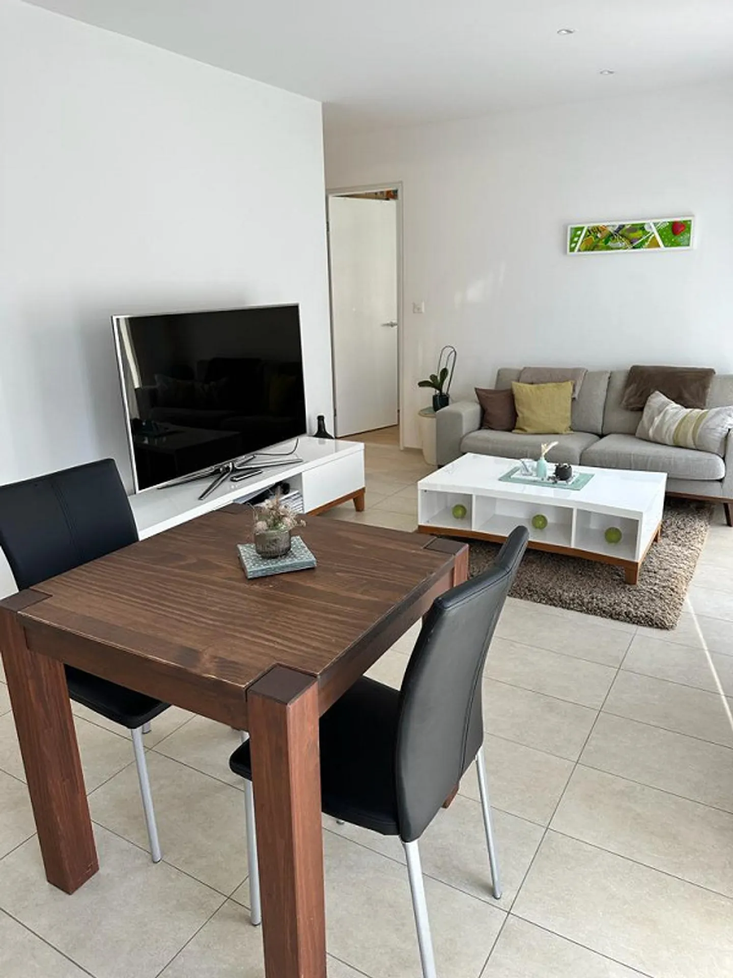 Helle 2-Zimmer-Wohnung mit Sitzplatz - Foto 2 von 5