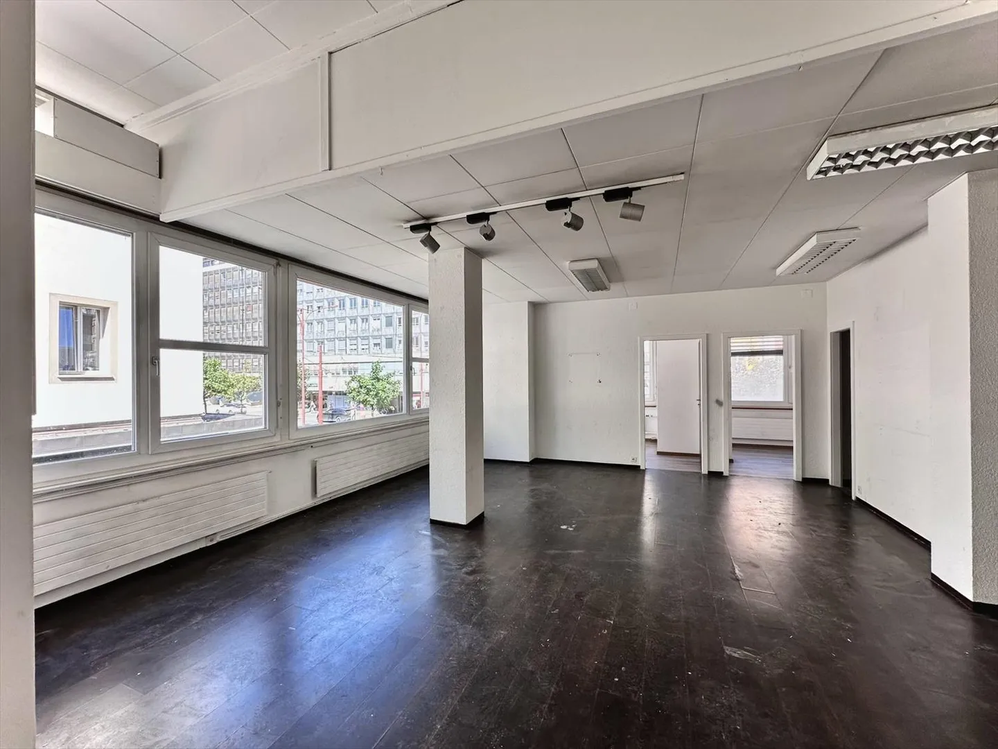 Uffici, locali di 98 m2 in affitto a La Chaux-de-Fonds - Foto 2 di 3