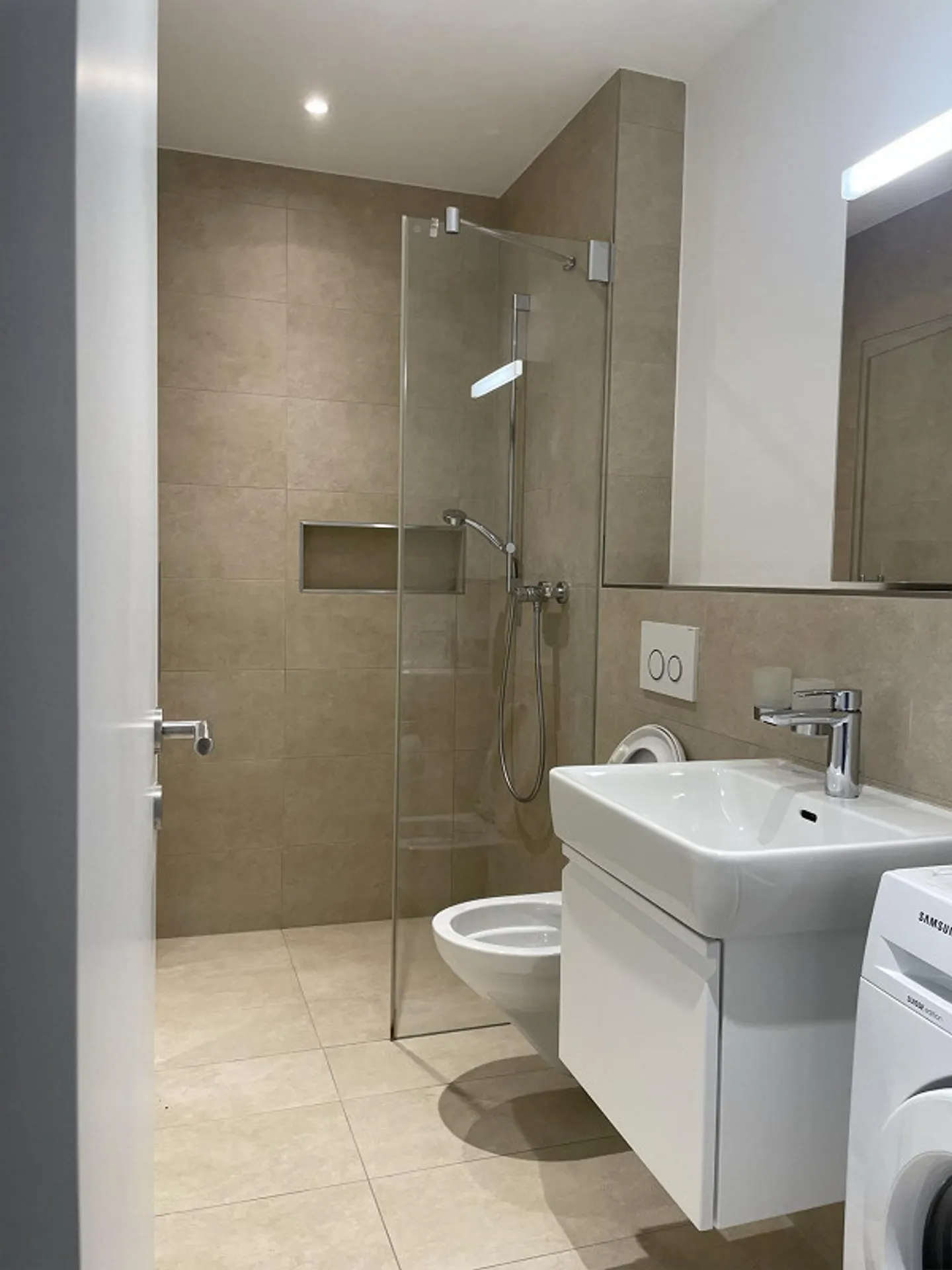 Helle 2-Zimmer-Wohnung mit Sitzplatz - Foto 4 von 5