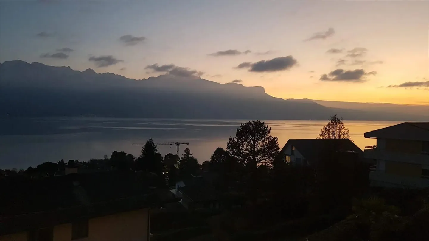 Appartamento di 4,5 locali al 1° piano con vista sul lago. - Foto 3 di 4