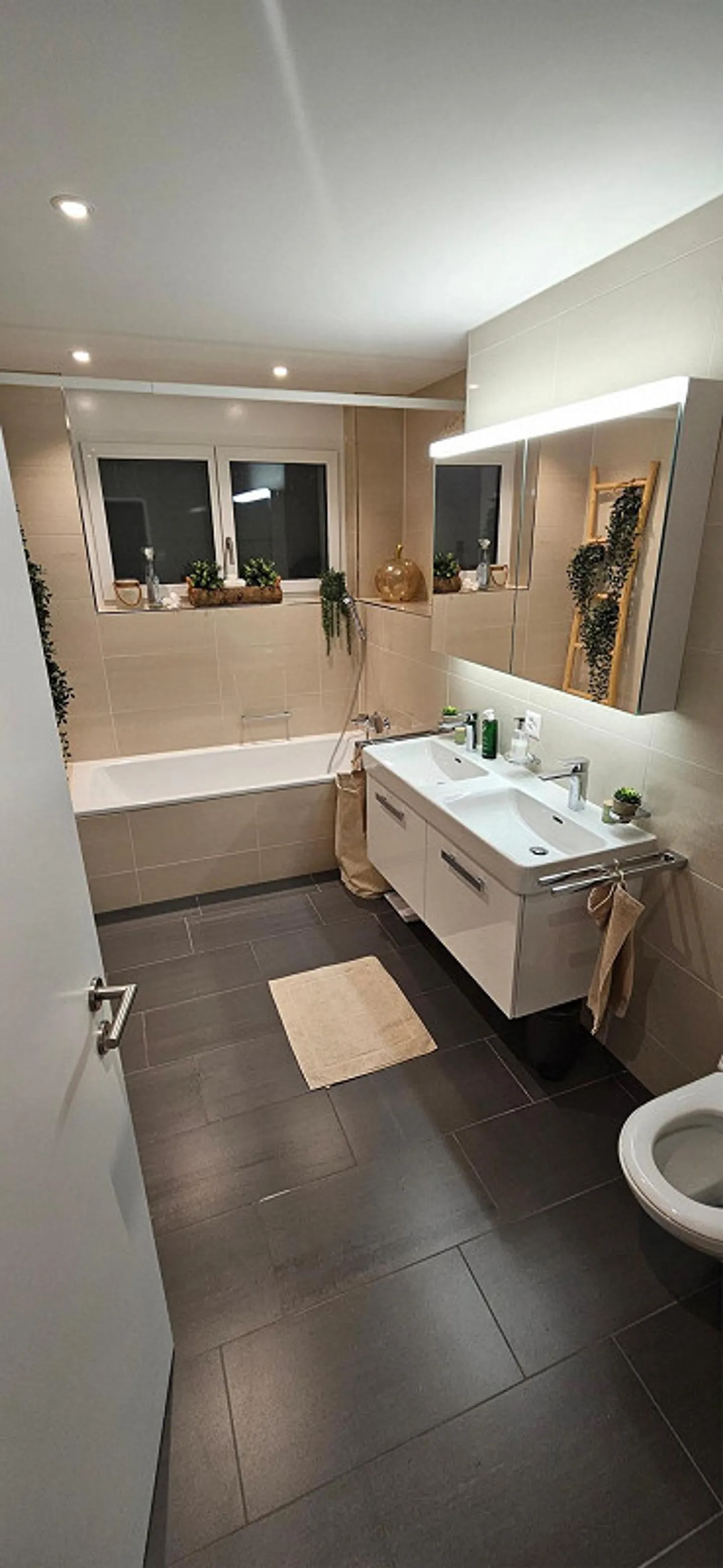 Moderne und naturnahe 4.5-Zimmer-Wohnung - Foto 3 von 5