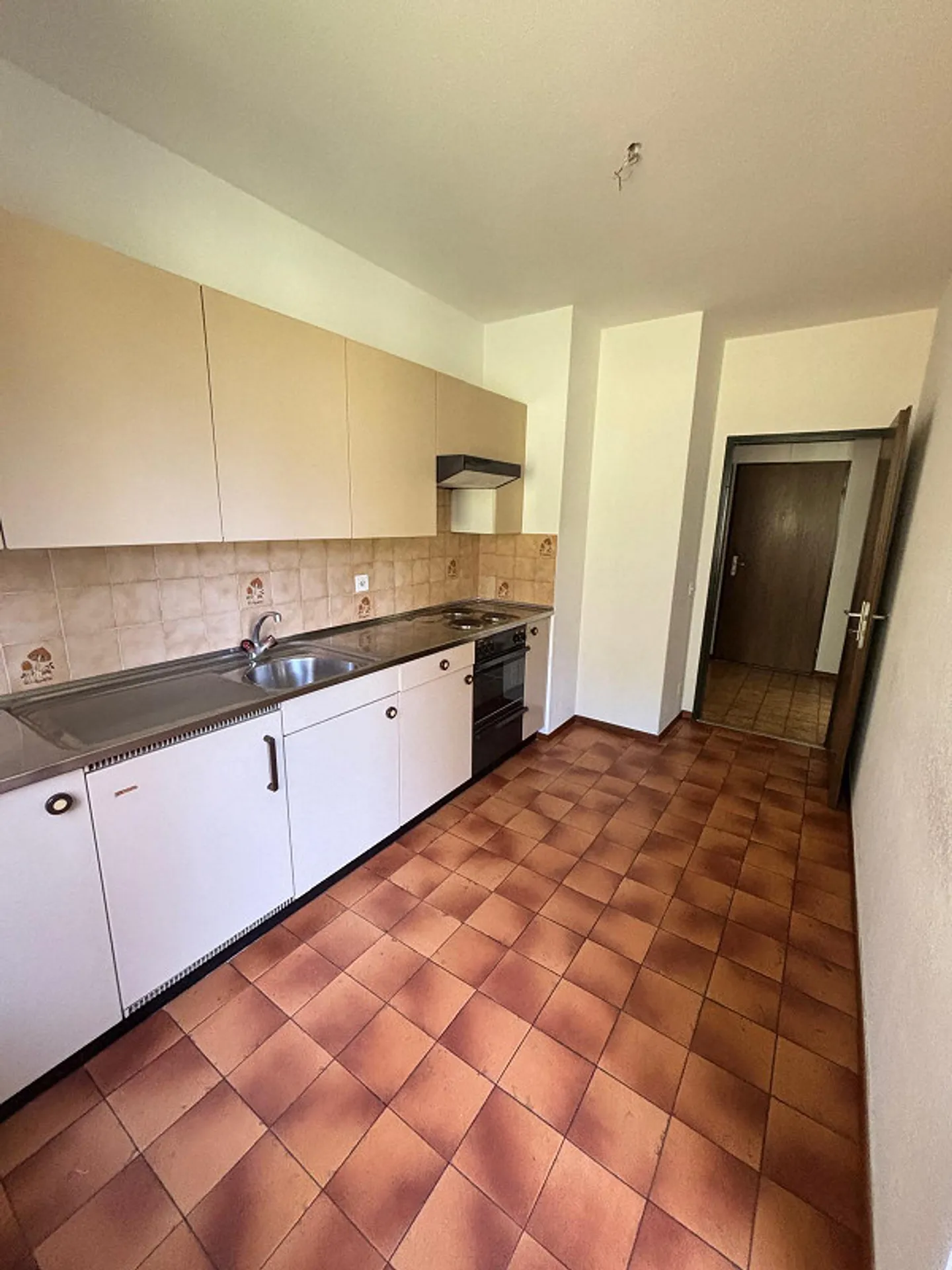 Comfortable apartment with balcony - Photo 1 of 13