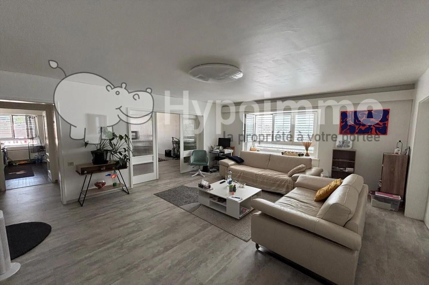 Bright and spacious 5-room apartment - Photo 1 of 13