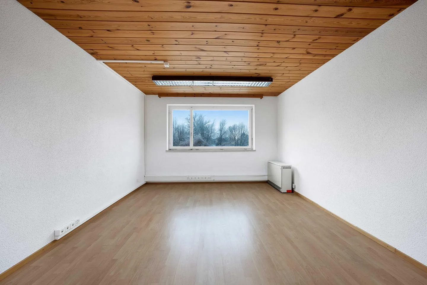 offices - Photo 10 of 16