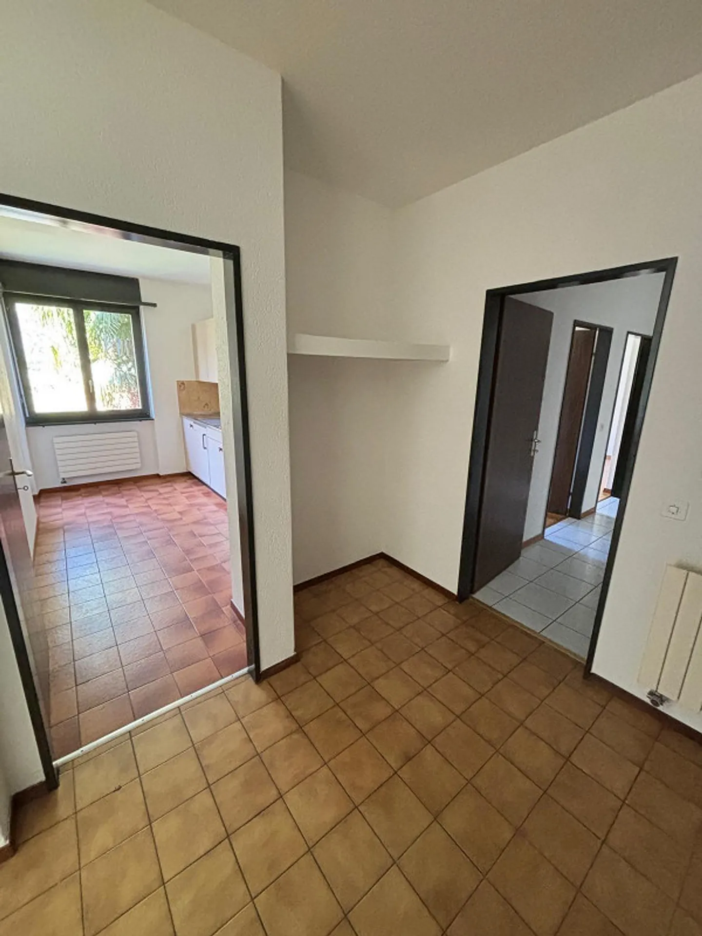 Comfortable apartment with balcony - Photo 3 of 13
