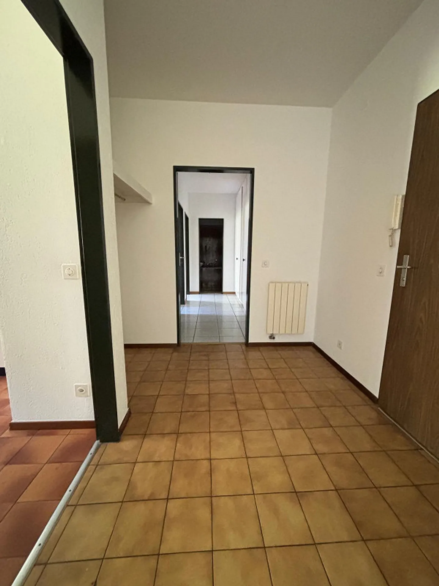 Comfortable apartment with balcony - Photo 4 of 13
