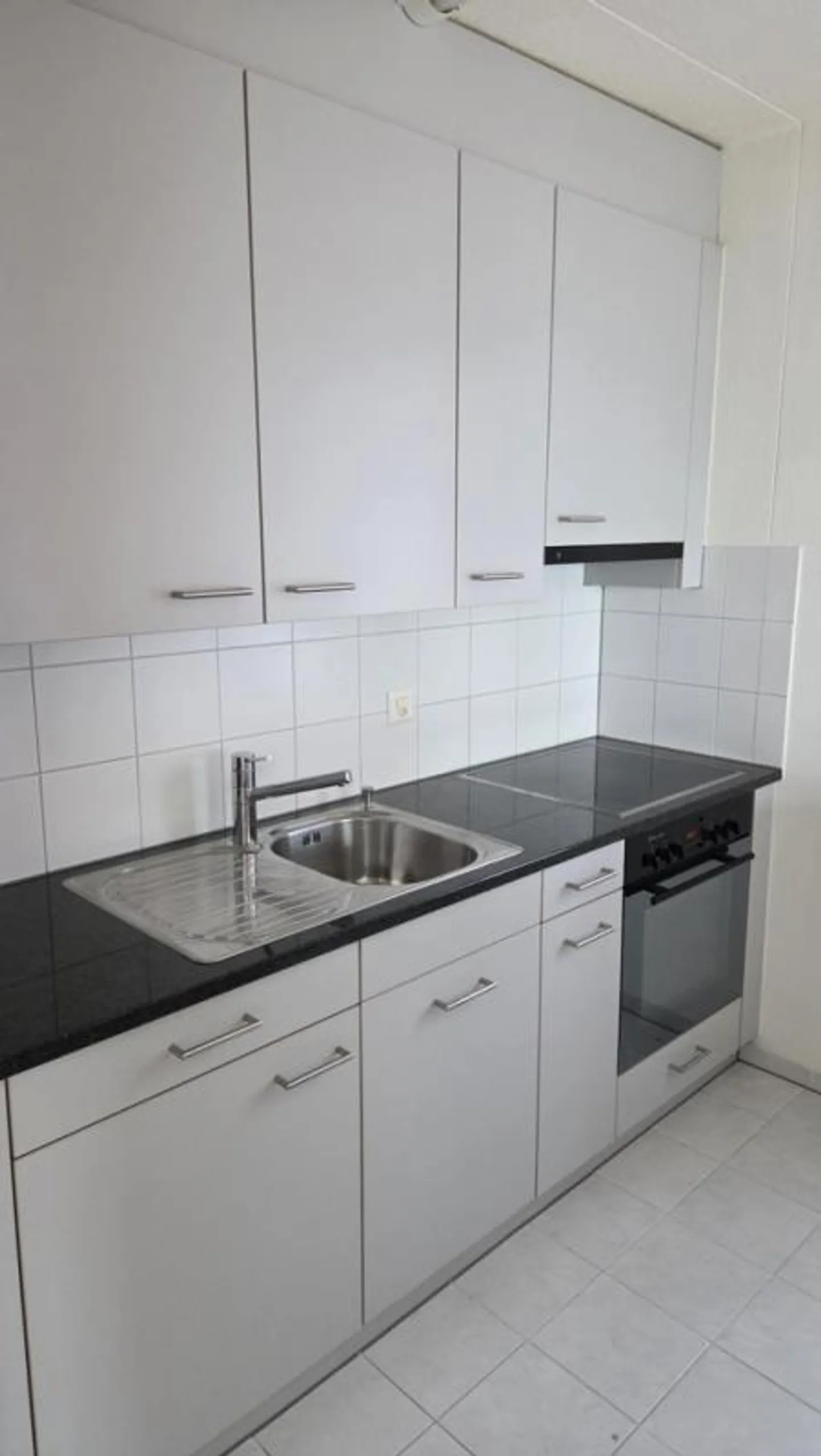 Attractive apartment with balcony - Photo 3 of 3