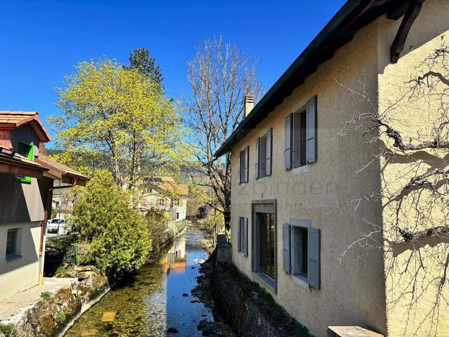 In riva al fiume, a 25 minuti dal Lago di Neuchâtel - Foto 2 di 8