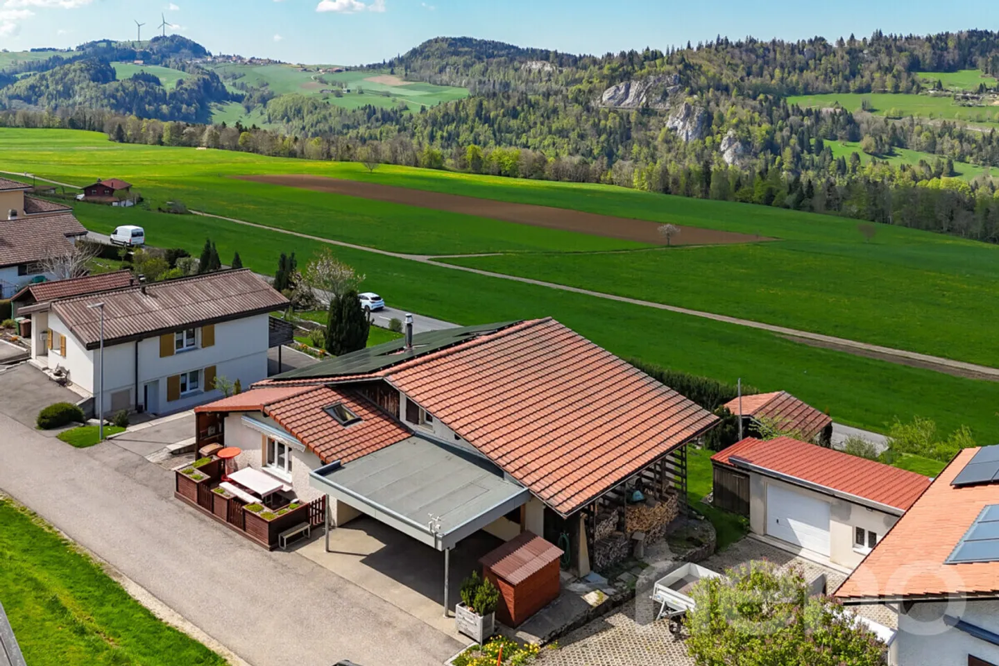 A Saulcy: casa familiare con due appartamenti e vista montagna - Foto 3 di 13