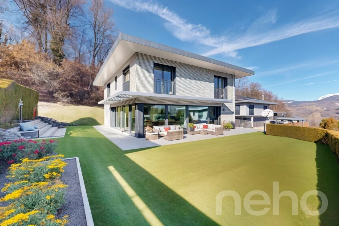 Spacious family home with terraces, garden and generous volumes - Photo 1 of 12