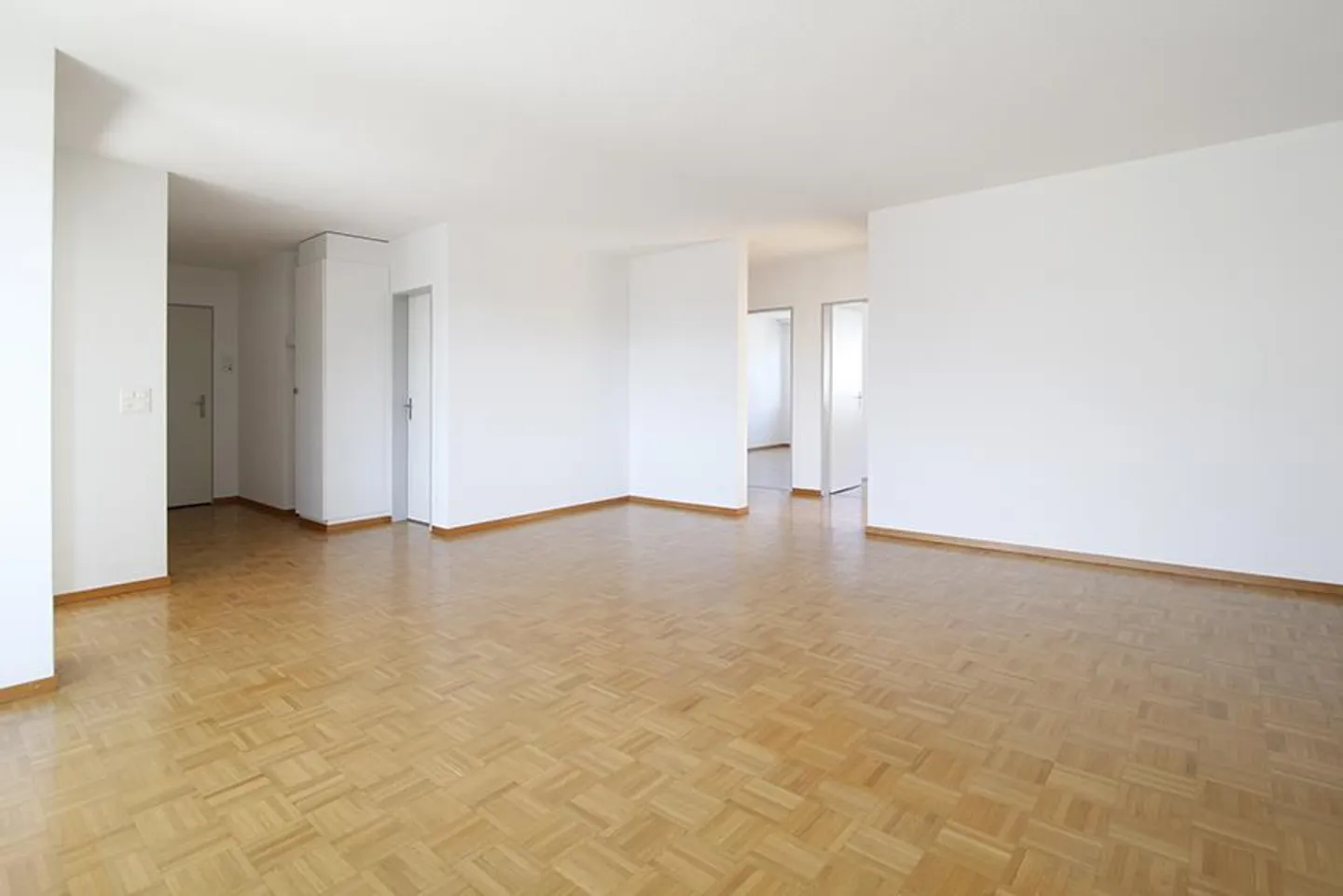 Attractive living in the midst of Weinfelden! - Photo 3 of 10