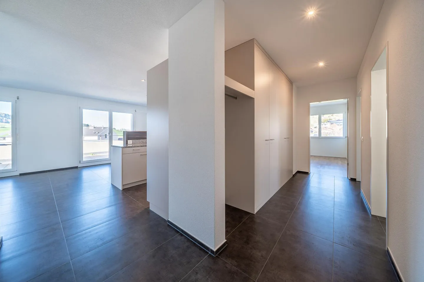 Appartamento attico da sogno di 3,5 stanze ad Altbüron - Foto 3 di 10