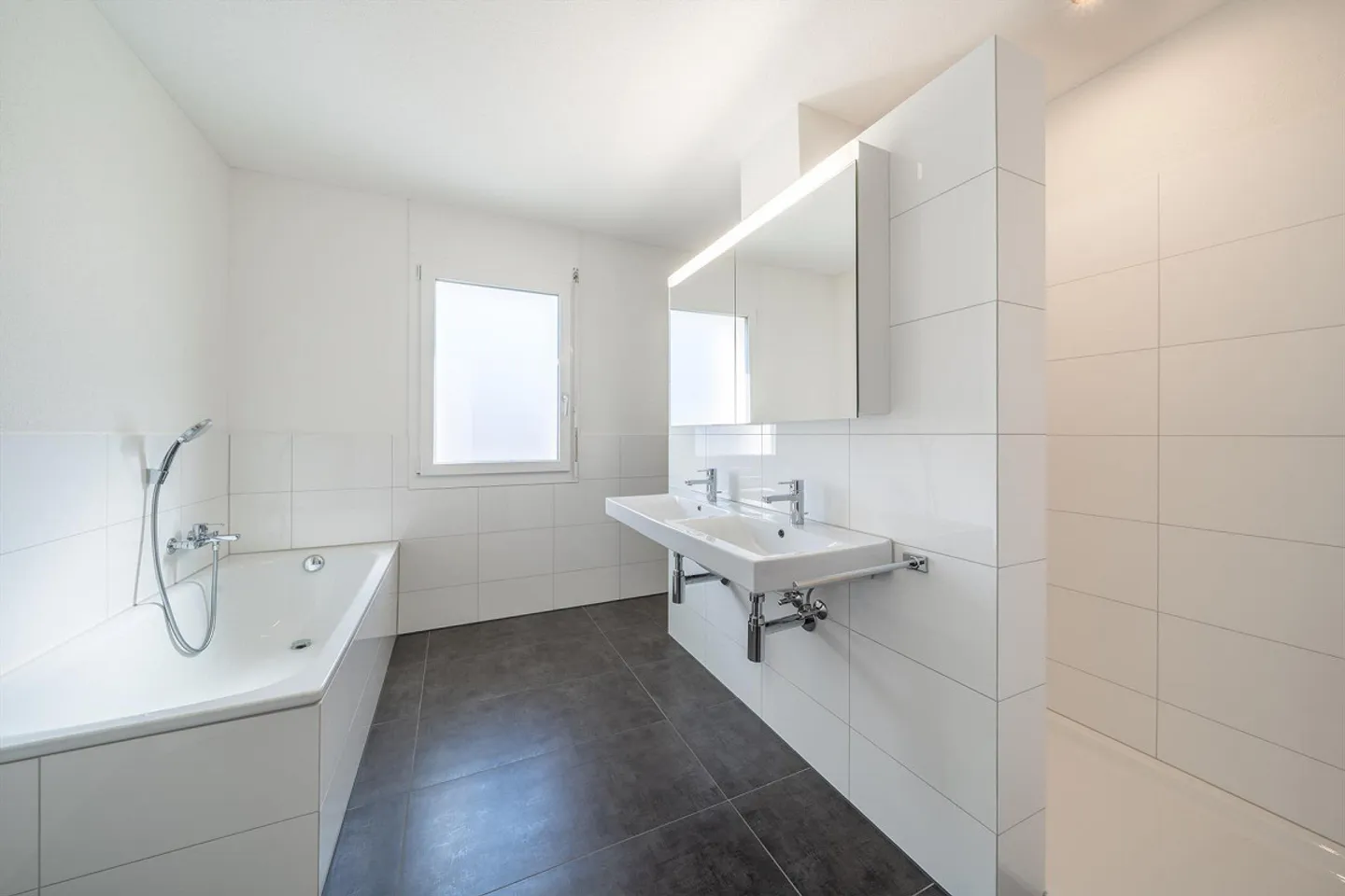 Appartamento attico da sogno di 3,5 stanze ad Altbüron - Foto 8 di 10