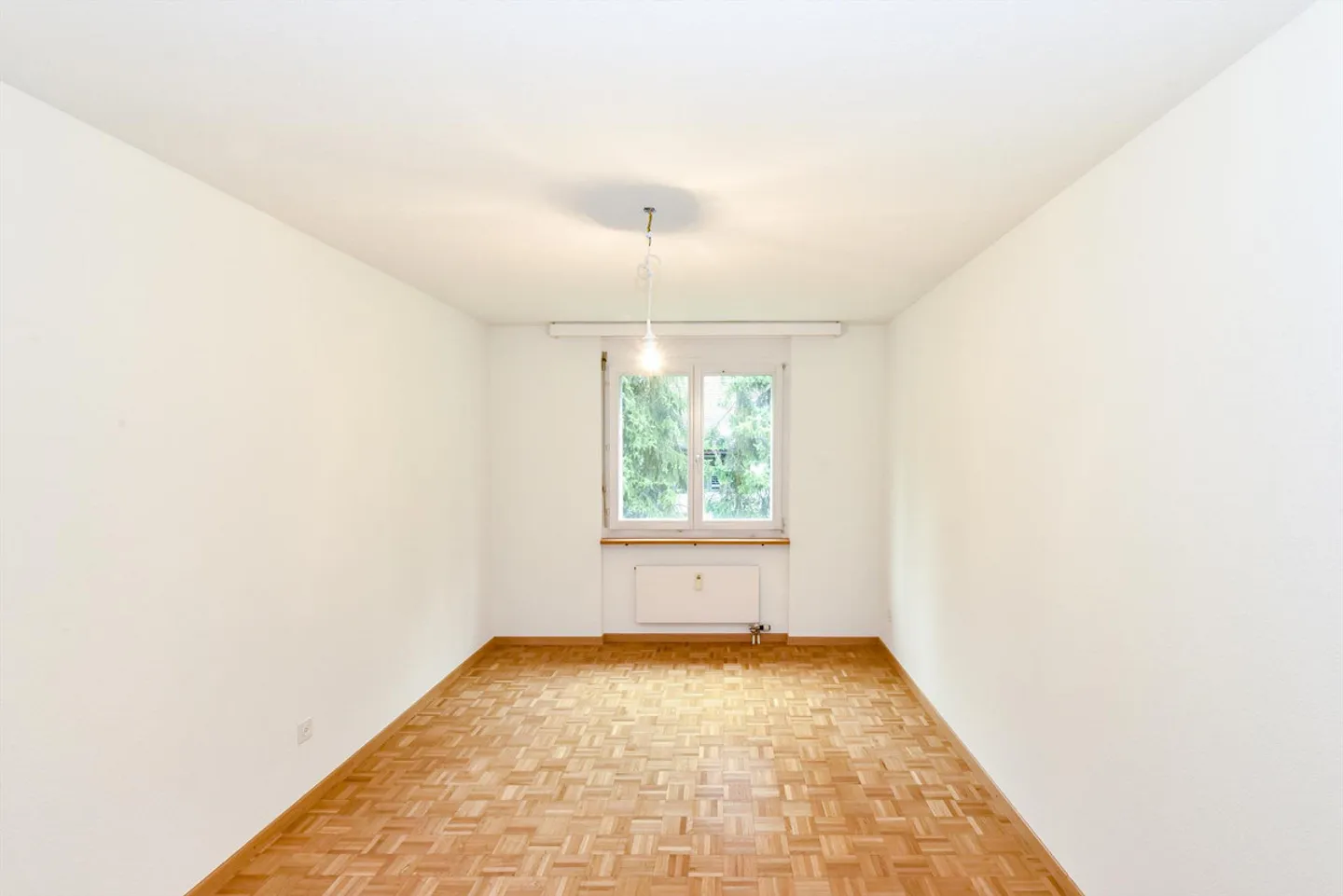 Grande appartement avec beau balcon - Photo 3 sur 10