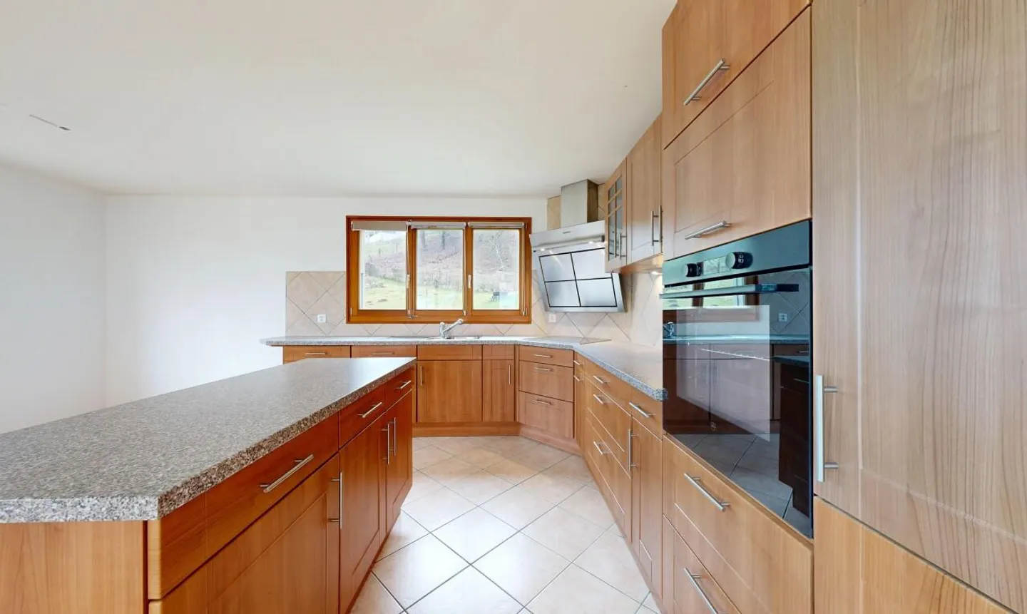 Magnifica villa indipendente con basse spese e contesto idilliaco - Foto 8 di 11