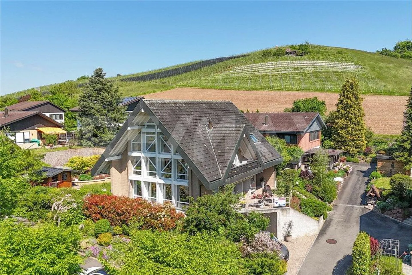 Oasi di giardino - Casa indipendente con vista su Magden in vendita - Foto 1 di 13