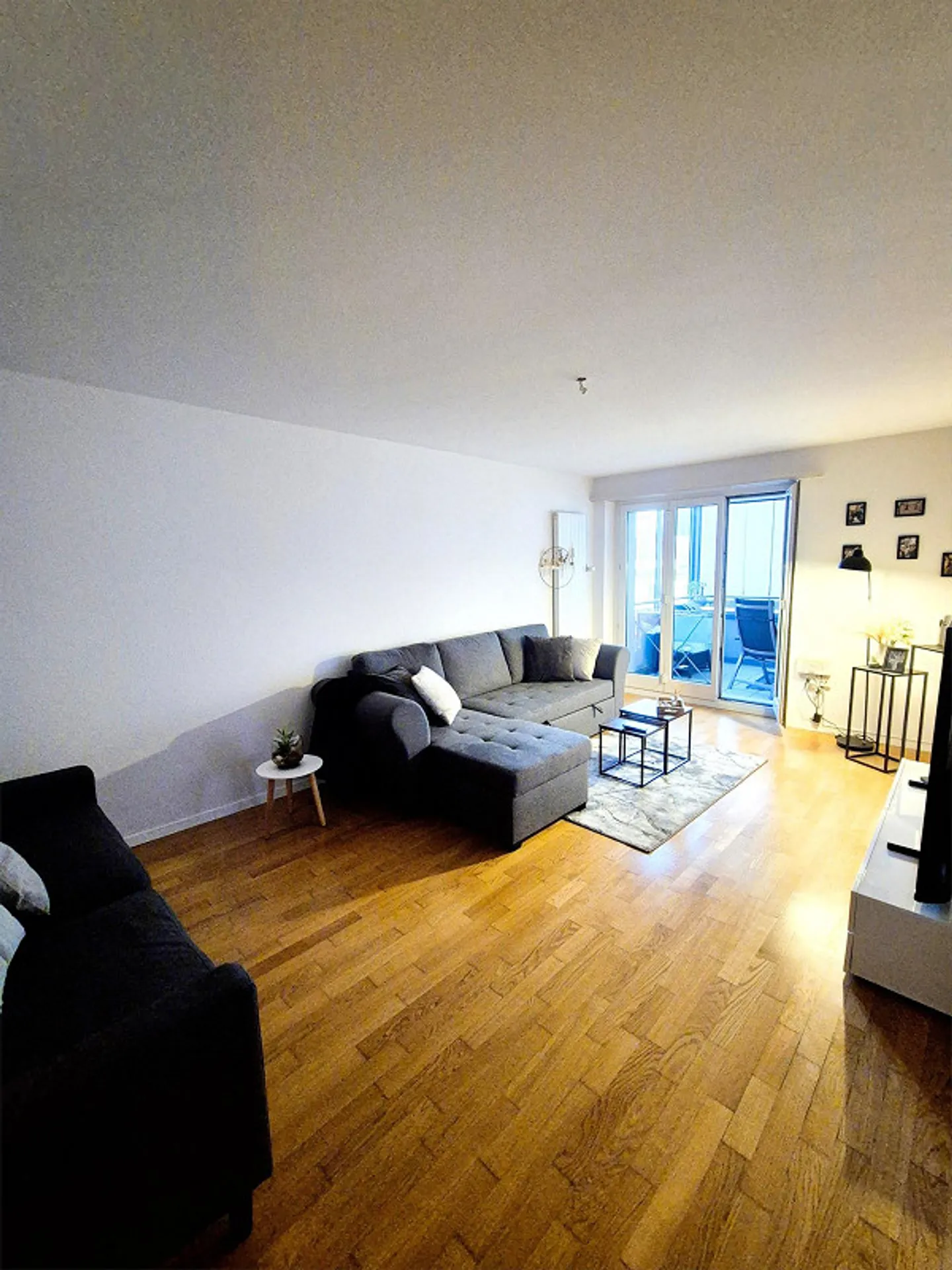 Affordable 2-room apartment in the heart of Münchwilen - Photo 3 of 8