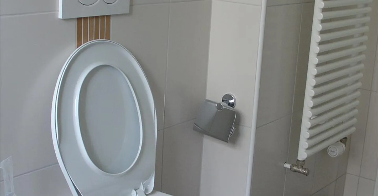 Wohnung befindet sich in einem kleinen Gebäude von 4 Einheiten. - Foto 6 von 11