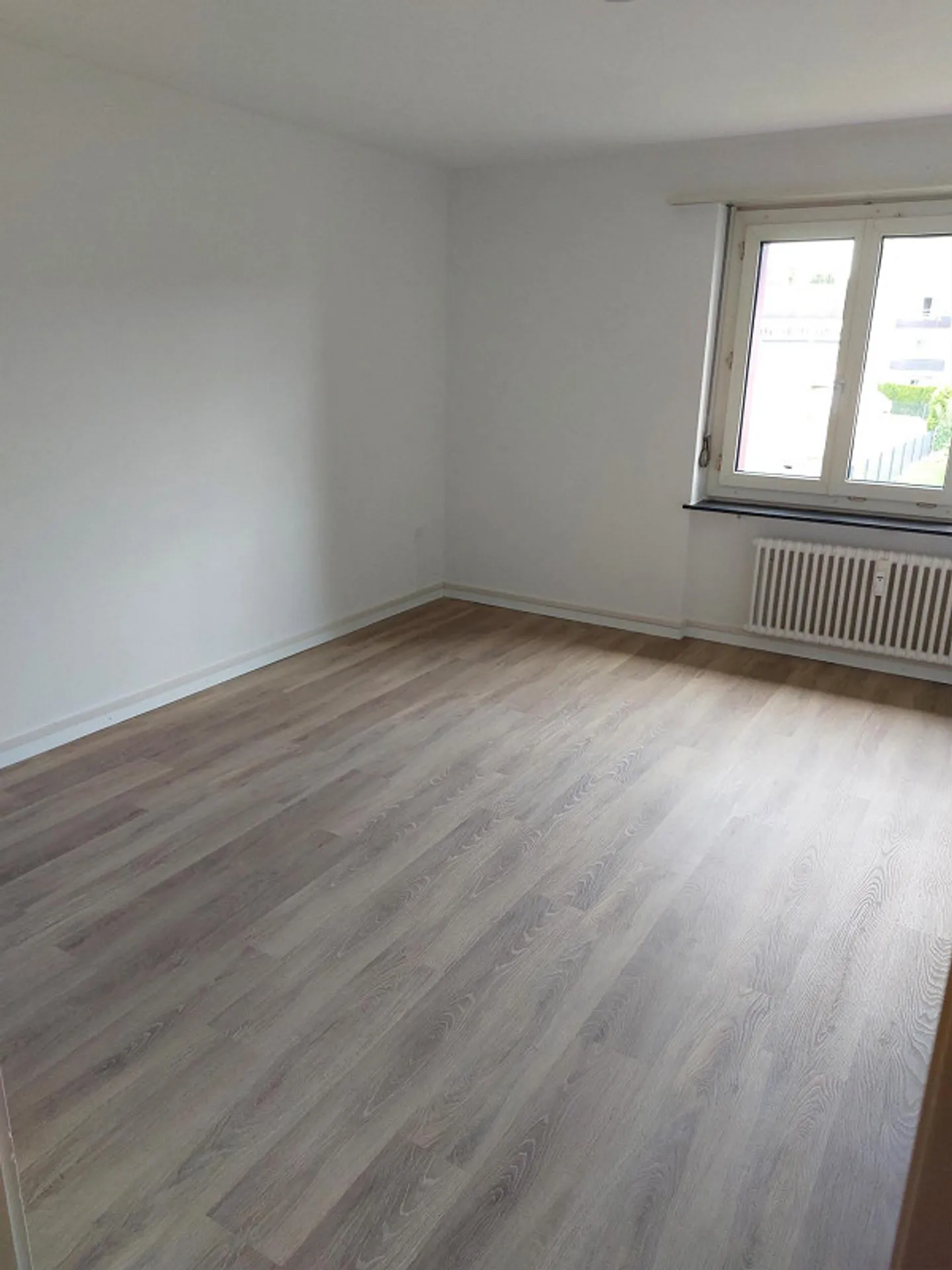 Affordable 2-room apartment in the heart of Münchwilen - Photo 5 of 8