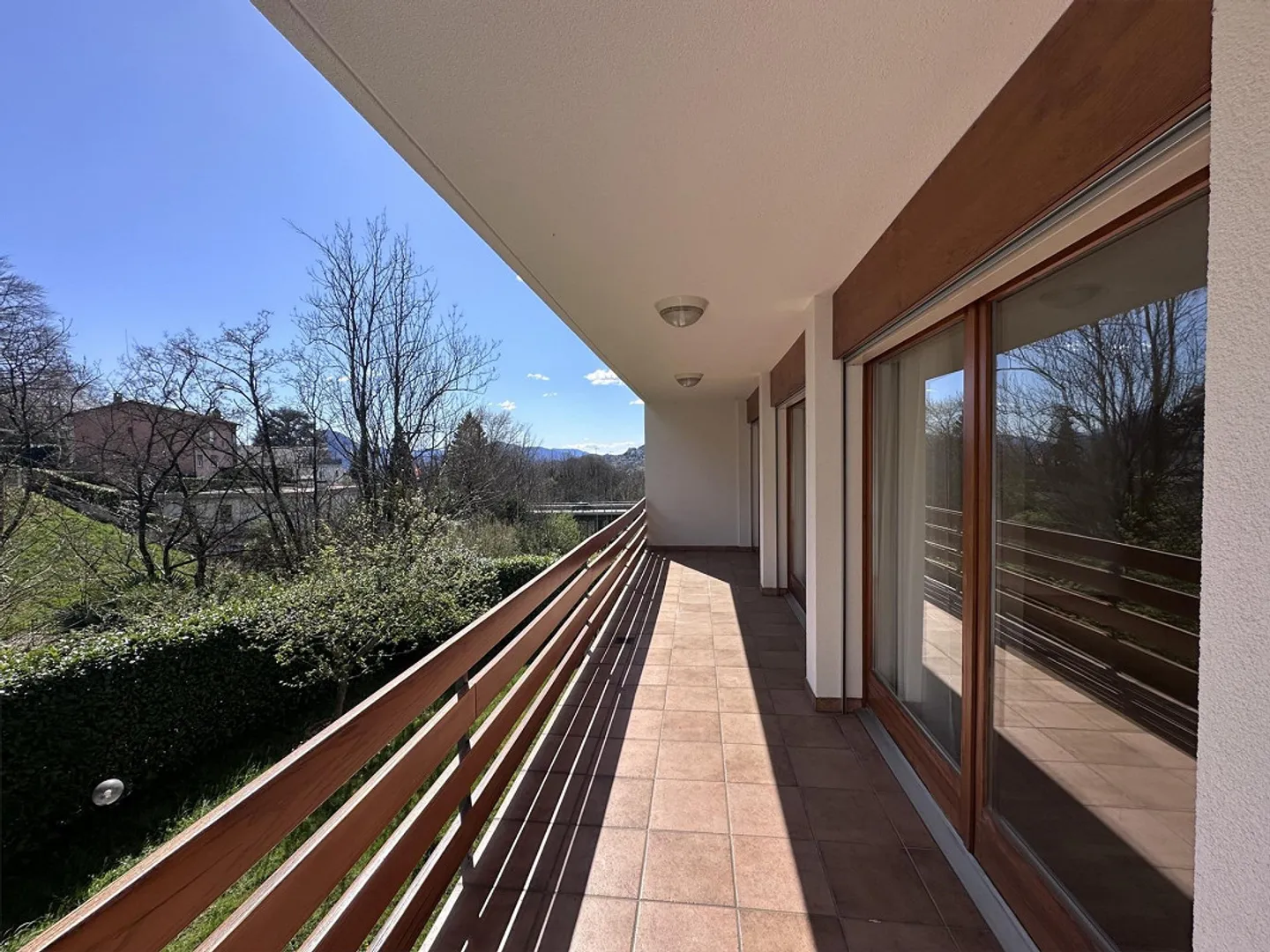 SPECTACULAR AND SPACIOUS SEMI-DETACHED HOUSE IN CADRO - Photo 1 of 13