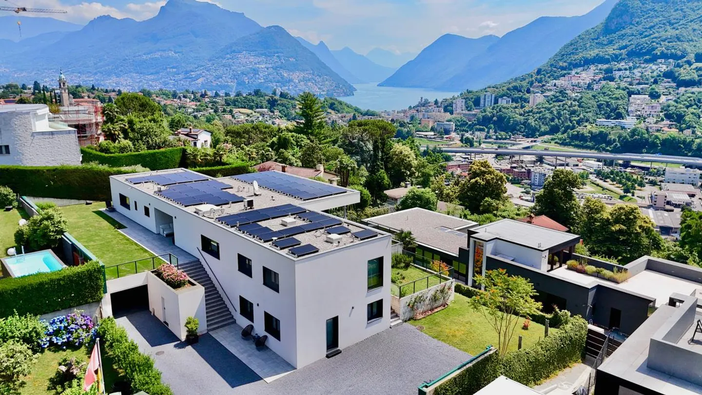 Luxury Villa with Spa - Photo 2 of 25