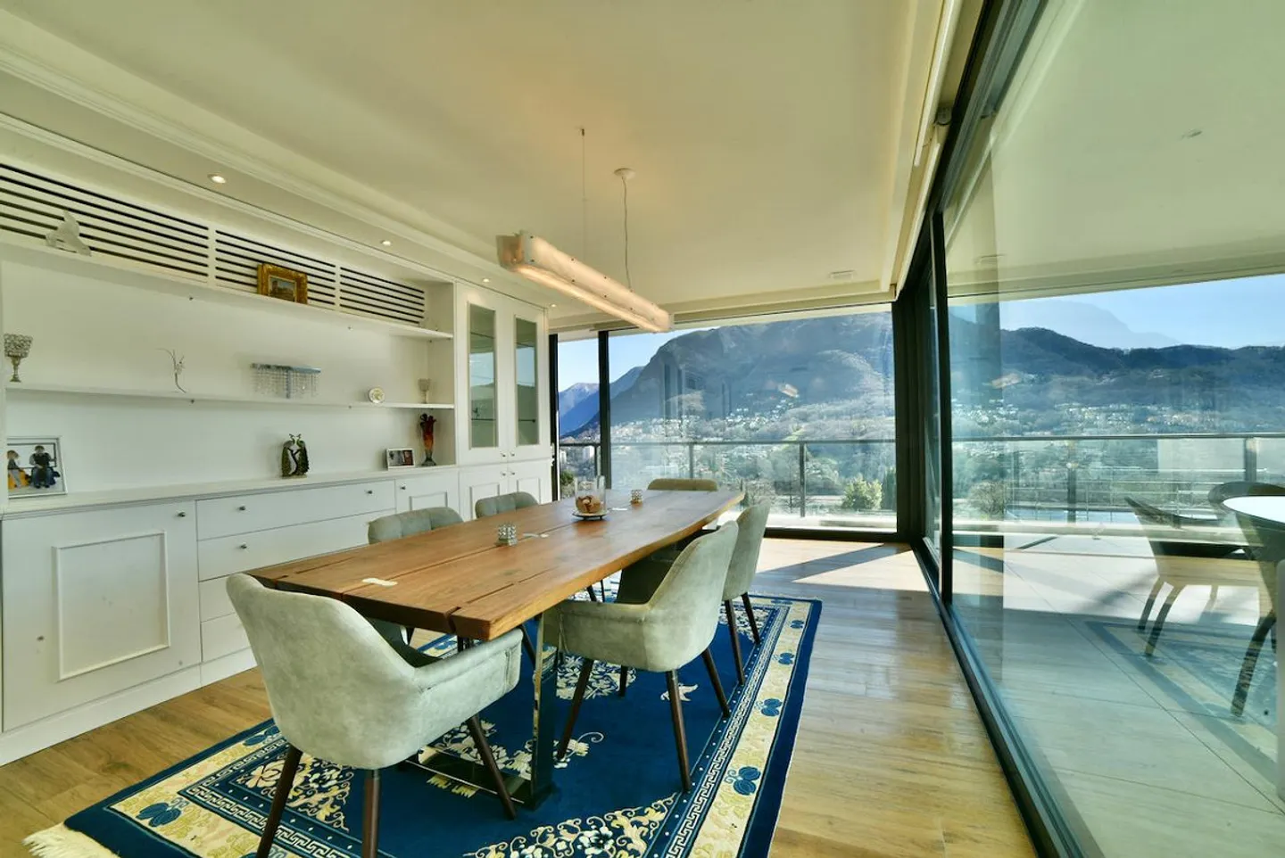 Luxury Villa with Spa - Photo 8 of 25