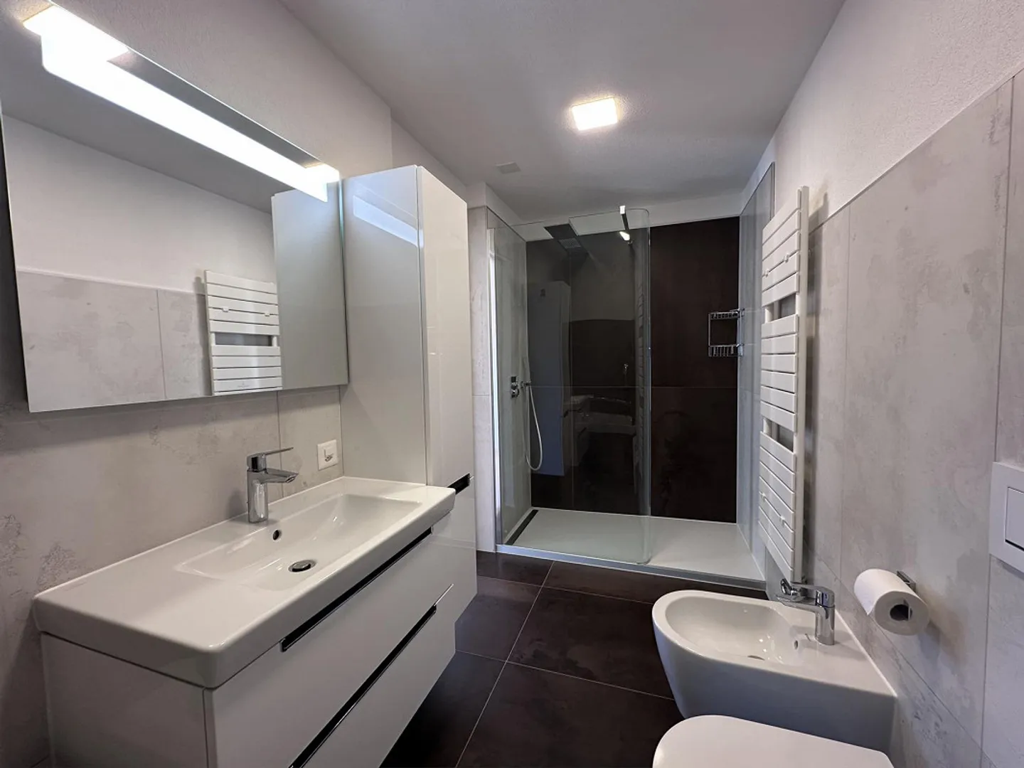 SPECTACULAR AND SPACIOUS SEMI-DETACHED HOUSE IN CADRO - Photo 8 of 13