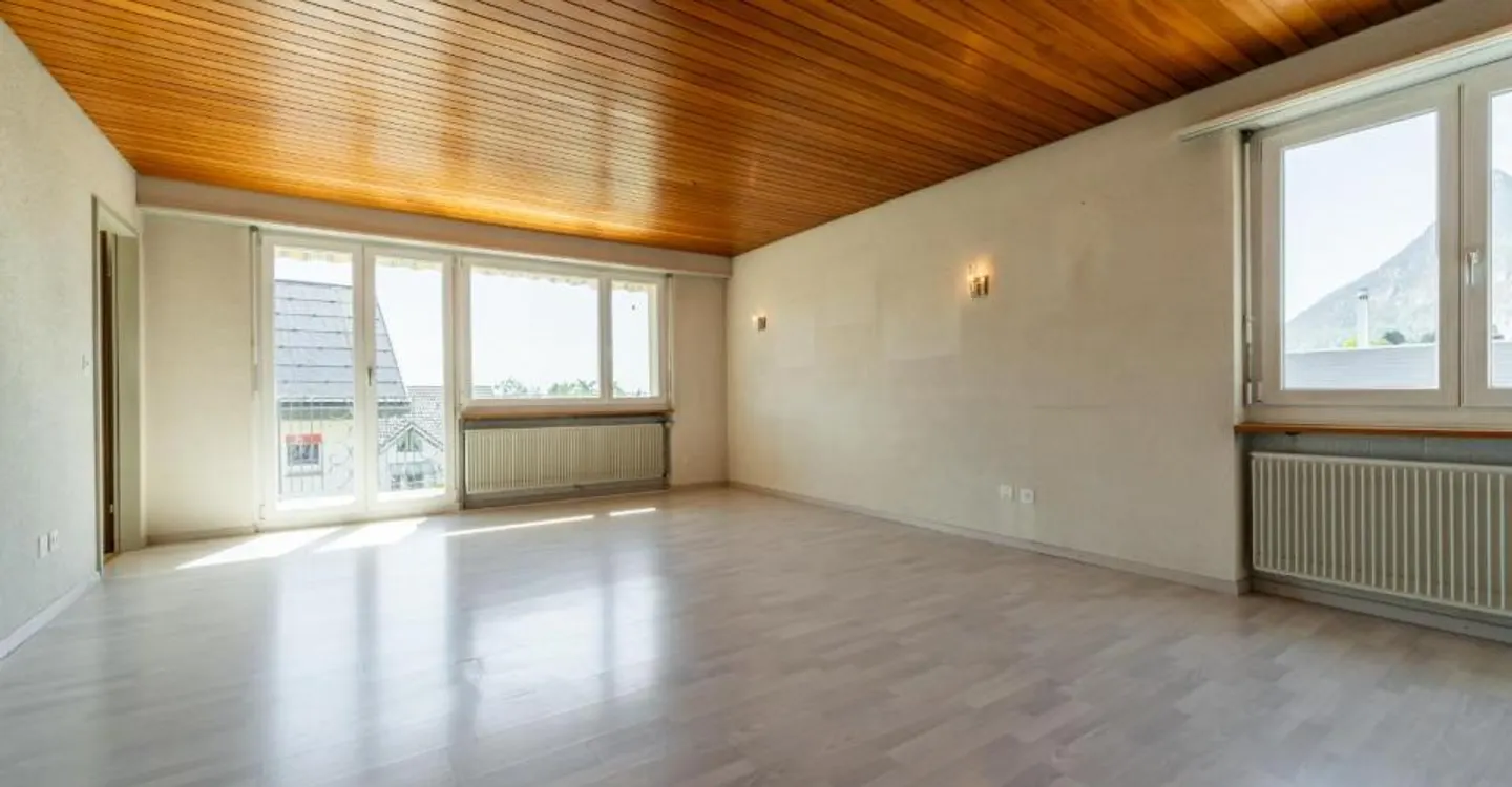 Single-family house in elevated, sunny location with Alpine view - Photo 4 of 13