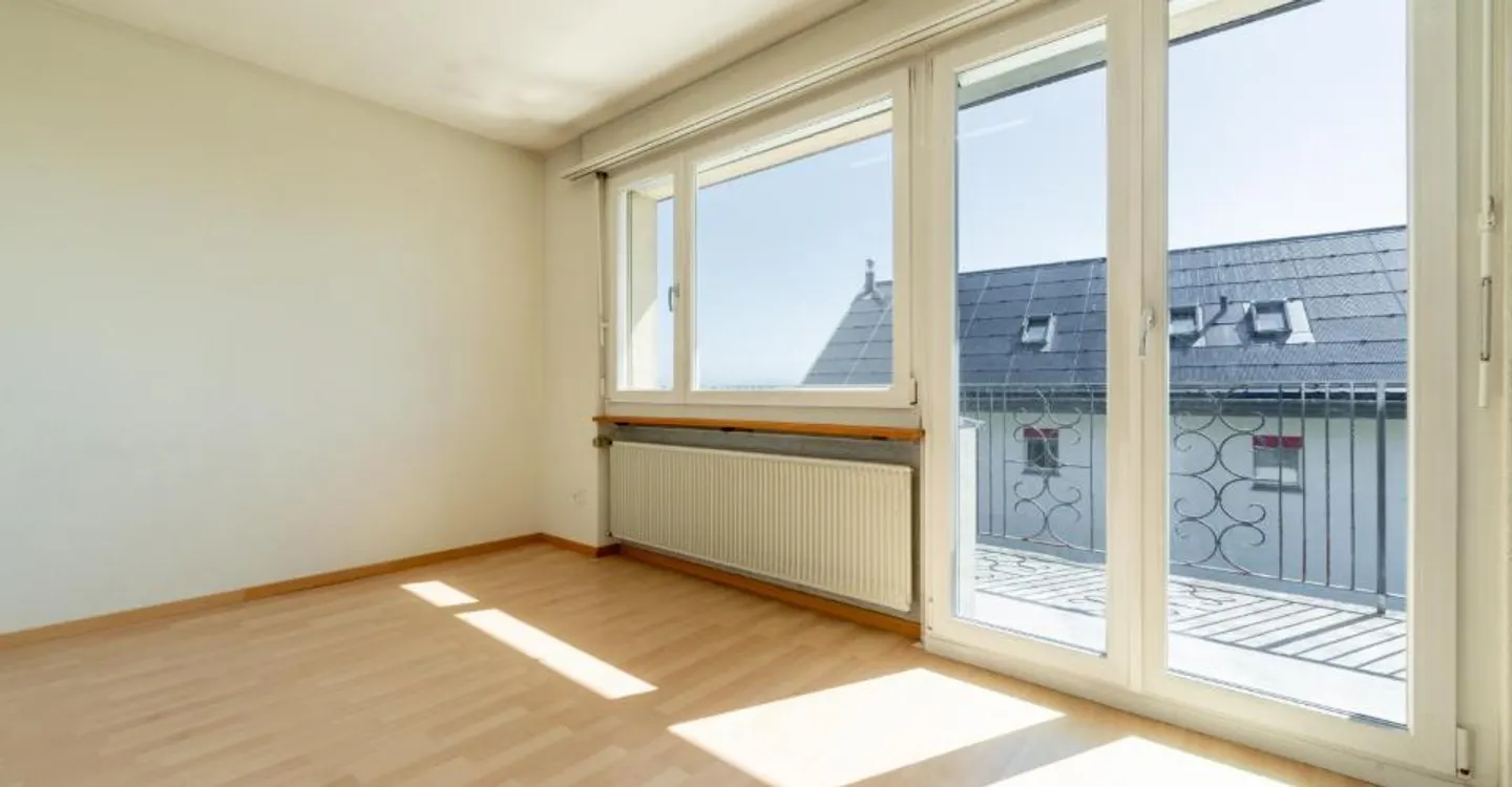 Single-family house in elevated, sunny location with Alpine view - Photo 8 of 13