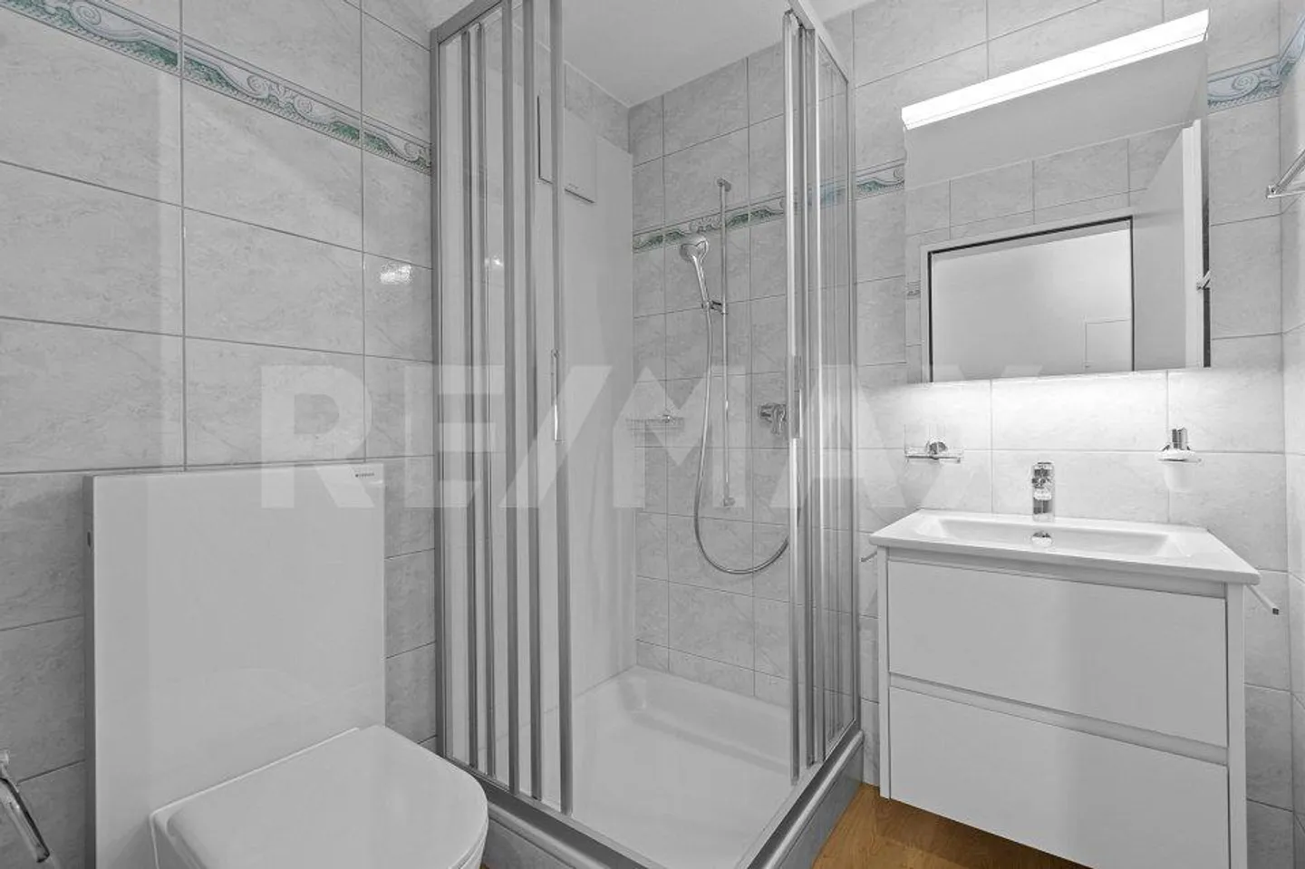 Appartement 4 ½ pièces - fraîchement rénové et prêt à emménager - Photo 10 sur 13