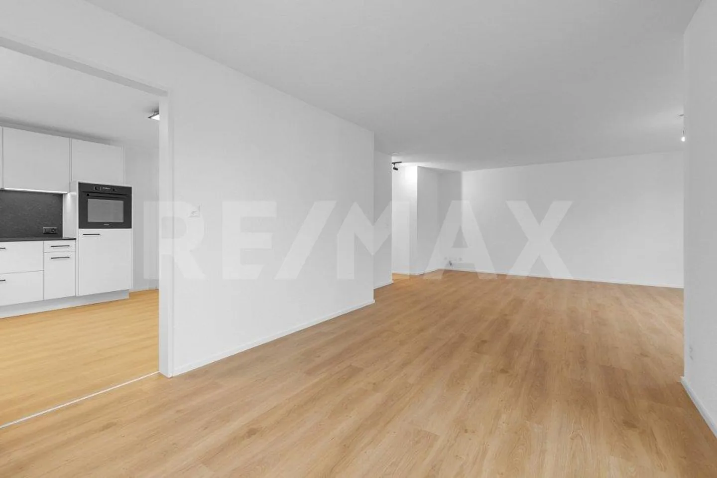 Appartement 4 ½ pièces - fraîchement rénové et prêt à emménager - Photo 13 sur 13