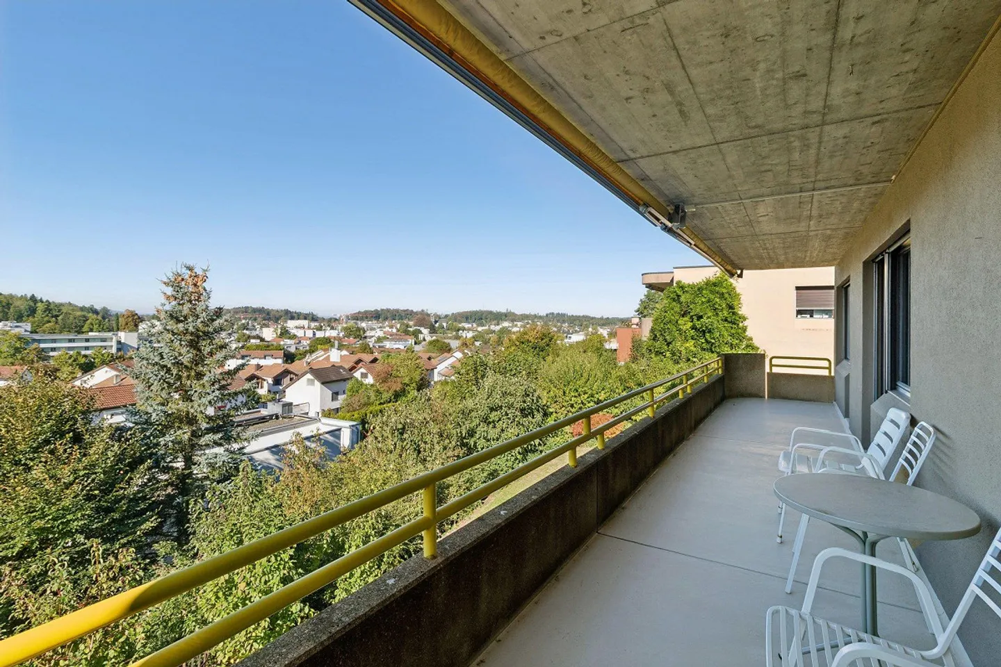 Architektur-Perle: Einfamilienhaus mit Weitblick am Rebhang - Foto 8 di 14