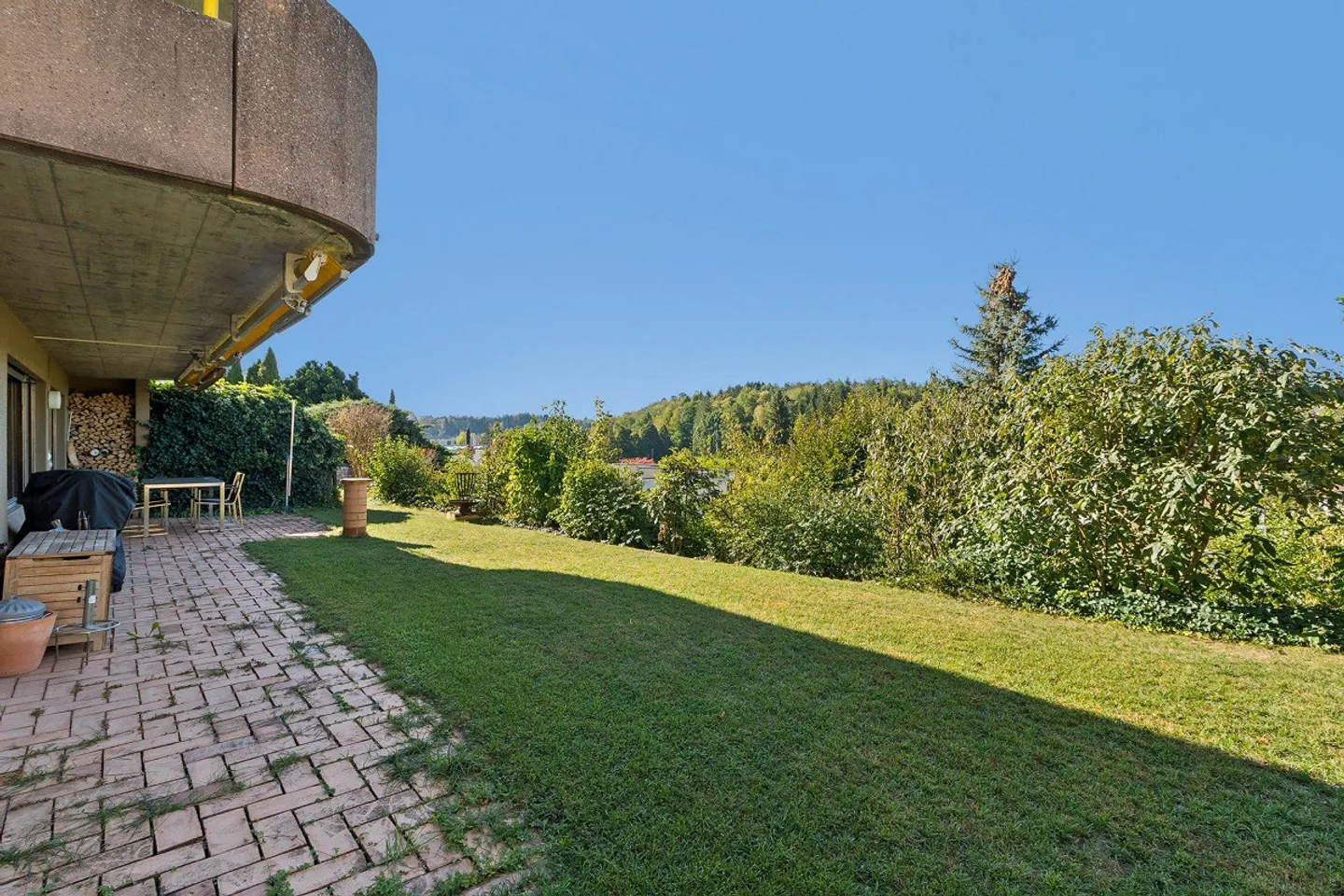 Architektur-Perle: Einfamilienhaus mit Weitblick am Rebhang - Foto 9 di 14
