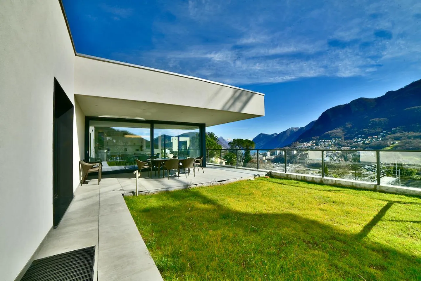 Luxury Villa with Spa - Photo 25 of 25