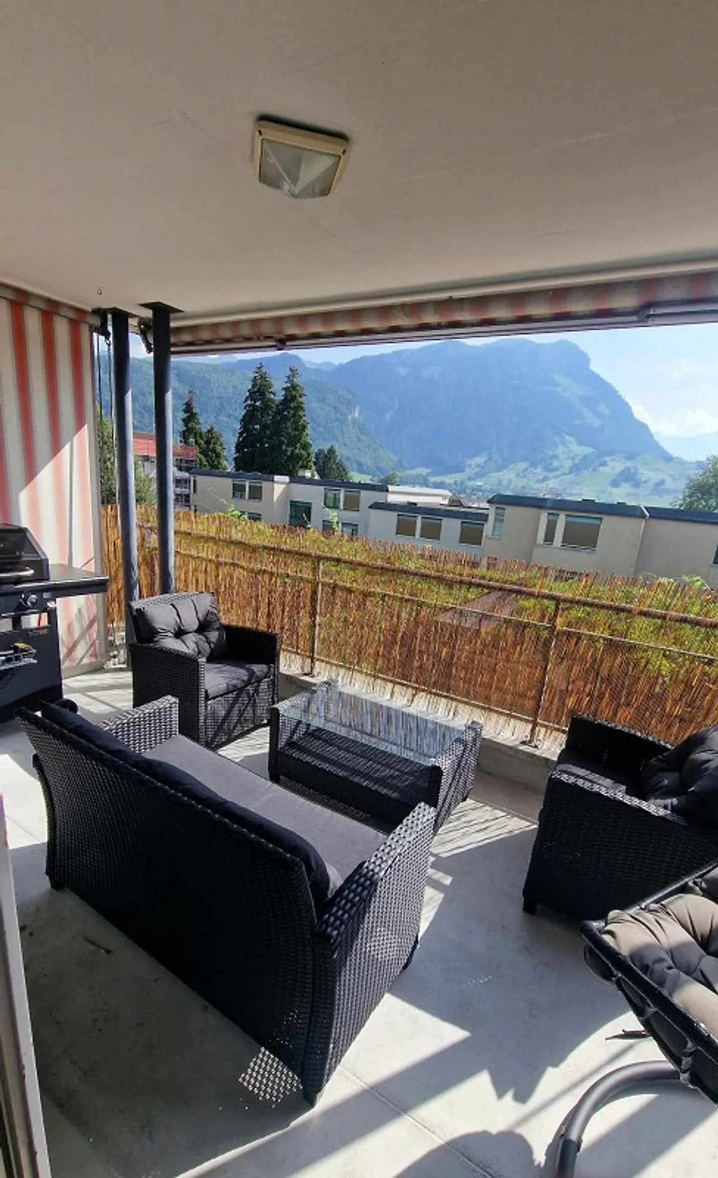 Charmante Wohnung in Schwyz - Foto 1 von 10