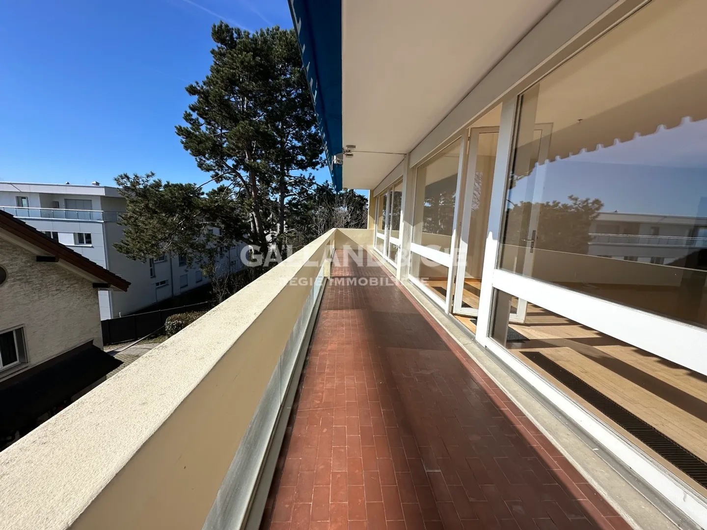 Geräumige Wohnungen in Pully - Foto 3 von 13